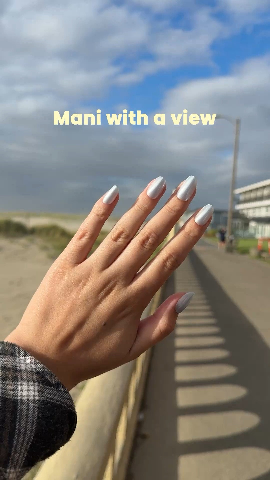 Mani Monday! One last summer set! “Blue chrome” olive and June

#LTKselfcare #LTKSeasonal #LTKBeauty