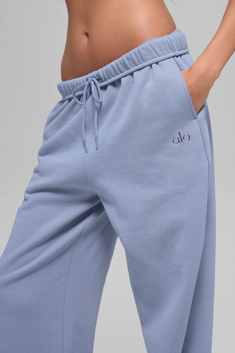 Accolade Straight Leg Sweatpant$138$138| (3176)Review Summaryor 4 installments of $34.50 by | Alo Yoga (US)