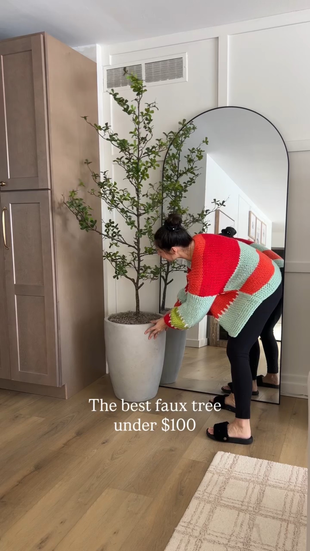 Adding some greenery (faux or real) to a space is always a good idea! This one is a favorite ✨ comment SHOP and I’ll send you the link