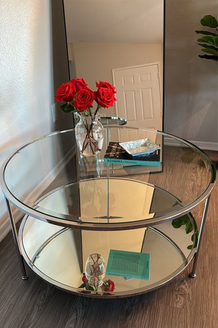 Mirrored coffee table with silver hardware 🌹🤍
Home
Home finds
Living room
Coffee table
Sale
Modern home
Small space decor
Apartment decor 

#LTKsalealert #LTKhome #LTKU