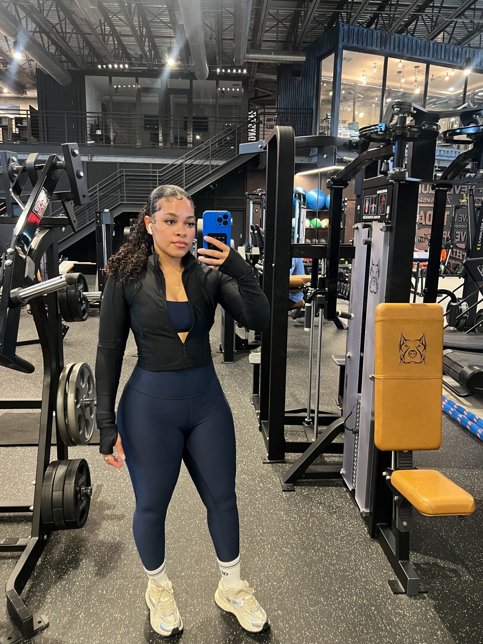 Jacket xs
Leggings and bra medium 