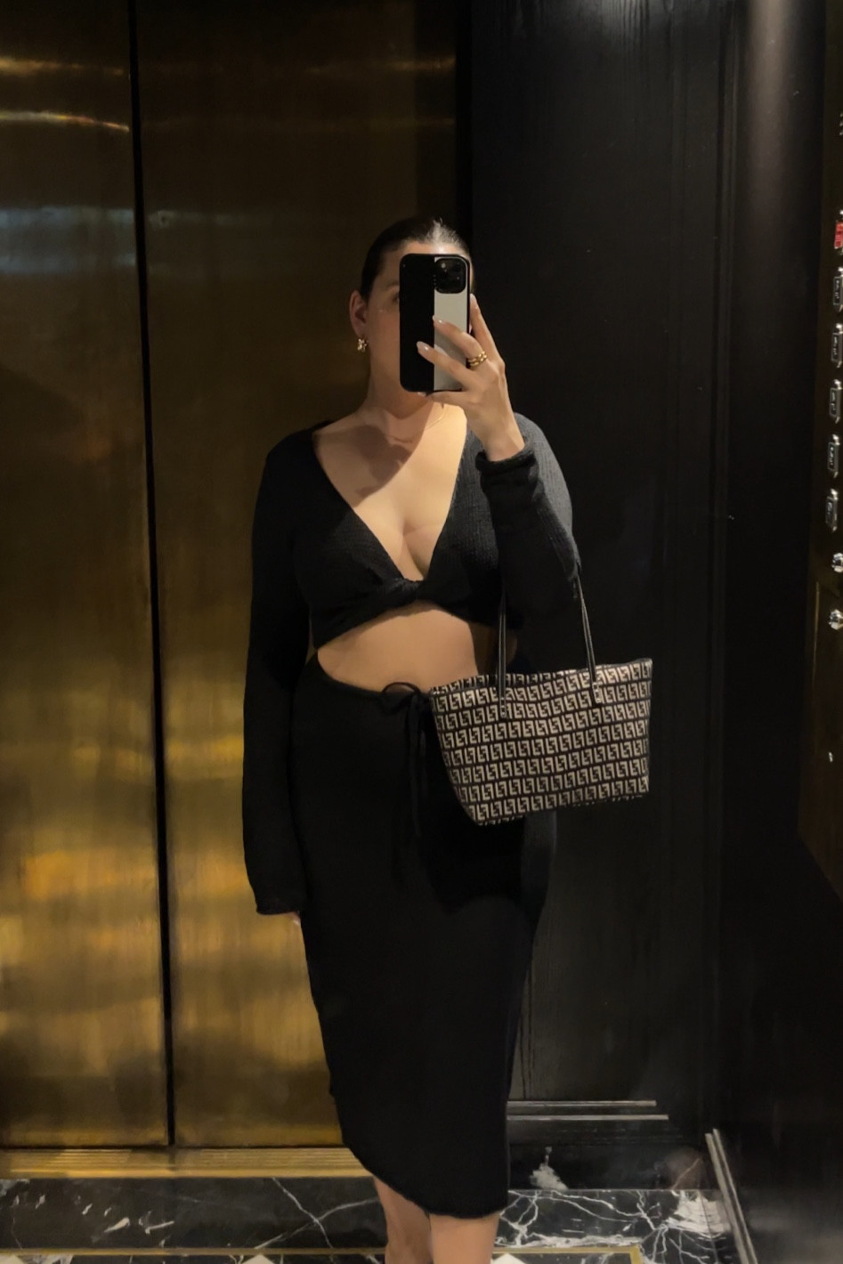 Elevated vacation basics that I love 🖤🌴

#LTKFind #LTKSeasonal #LTKtravel