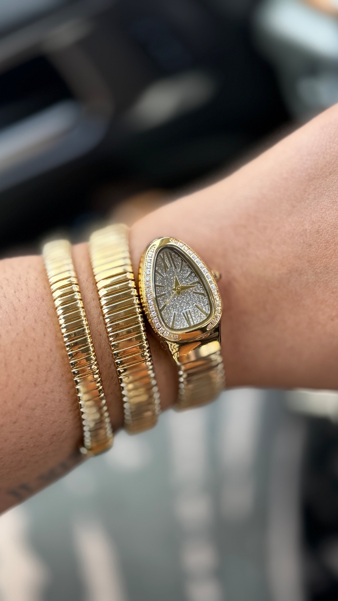 OMG, I was so happy to find this dupe at a steal. Great gift idea!

Dupe/Bvlgari/Serpenti Watch

#LTKGiftGuide #LTKFindsUnder100