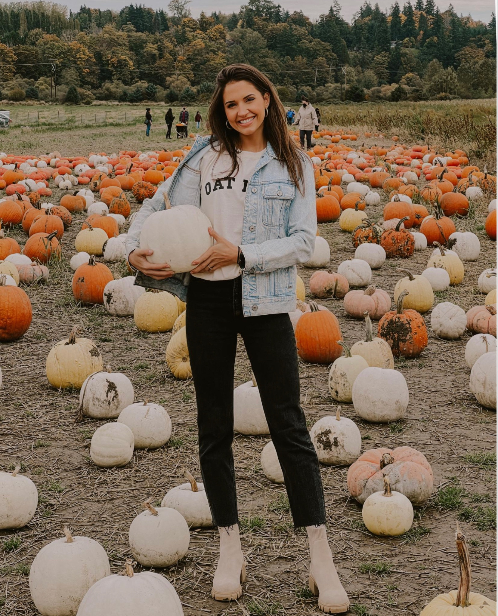 It’s that time of year again! Pumpkin patch season😍 my favorite oat milk tee paired with these Steve Madden chelseas #pumpkins #pumpkinpatch #fall #falloutfit #fallootd #chelseaboots #UO #urbanoutfitters #jeanjacket 

#LTKunder100 #LTKstyletip #LTKSeasonal