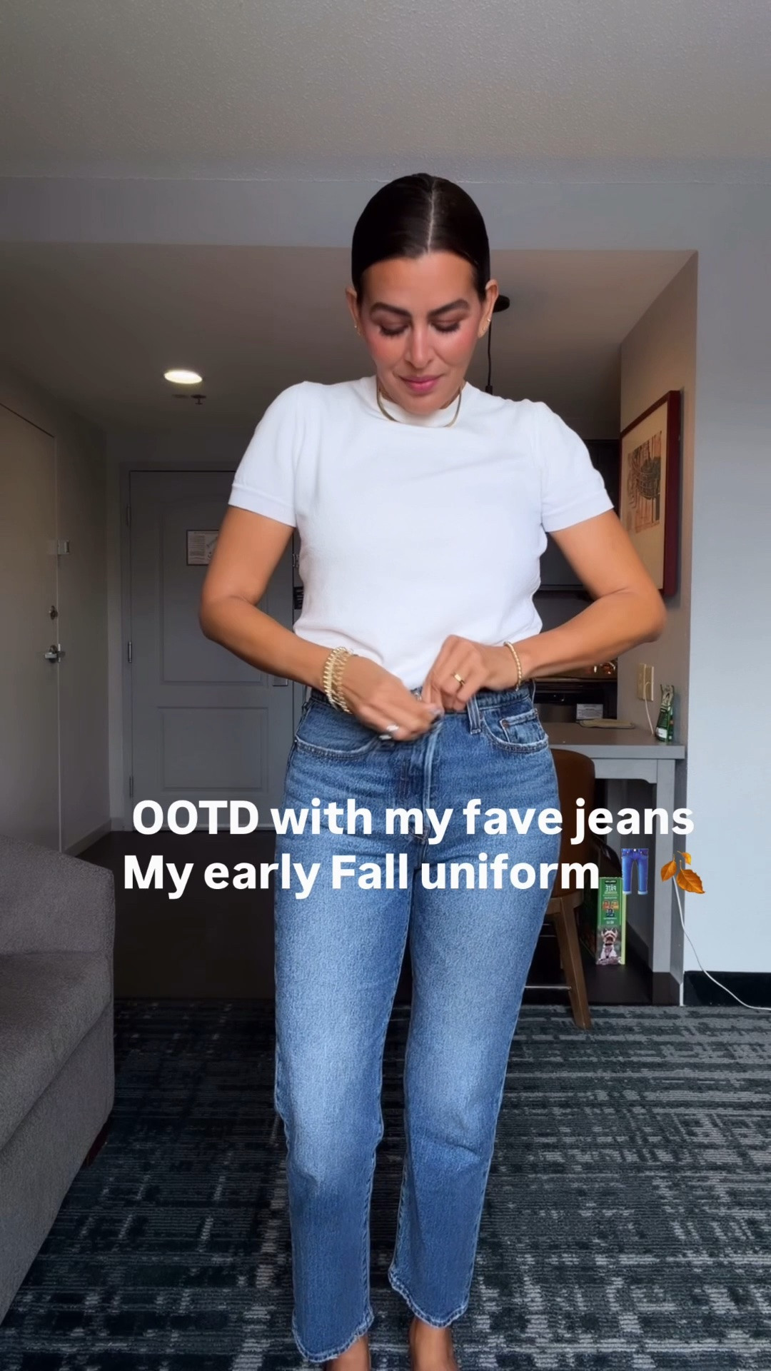 Scroll to shop⬇️ Size M in shirt, 27 in jeans! I’m 5’7” 130 pounds!
Jeans color: Unstoppable Wear - Dark Wash. lipstick is the mvp
@levi @Tuckernuck

#LTKootd #LTKSaleAlert #LTKSeasonal