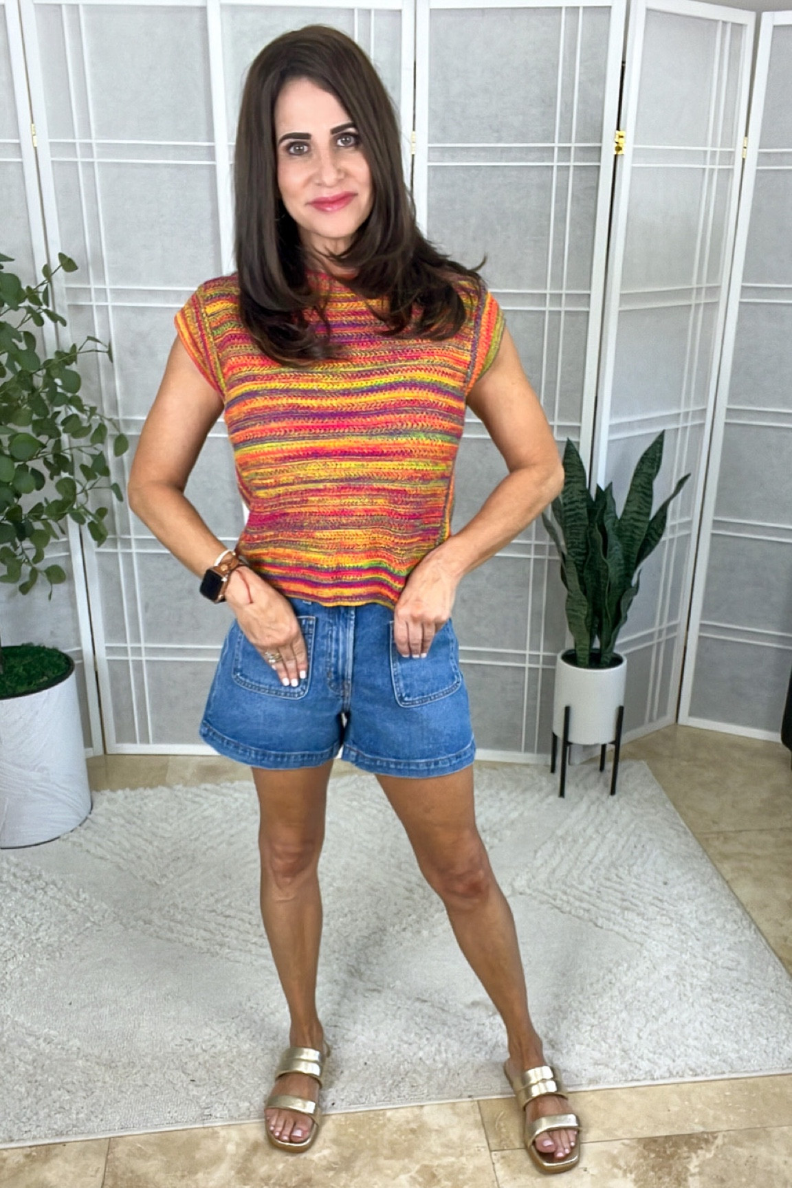 Crochet Knit size sm 
Short 24 waist 
Slides TTS 

#LTKSeasonal #LTKstyletip #LTKunder50