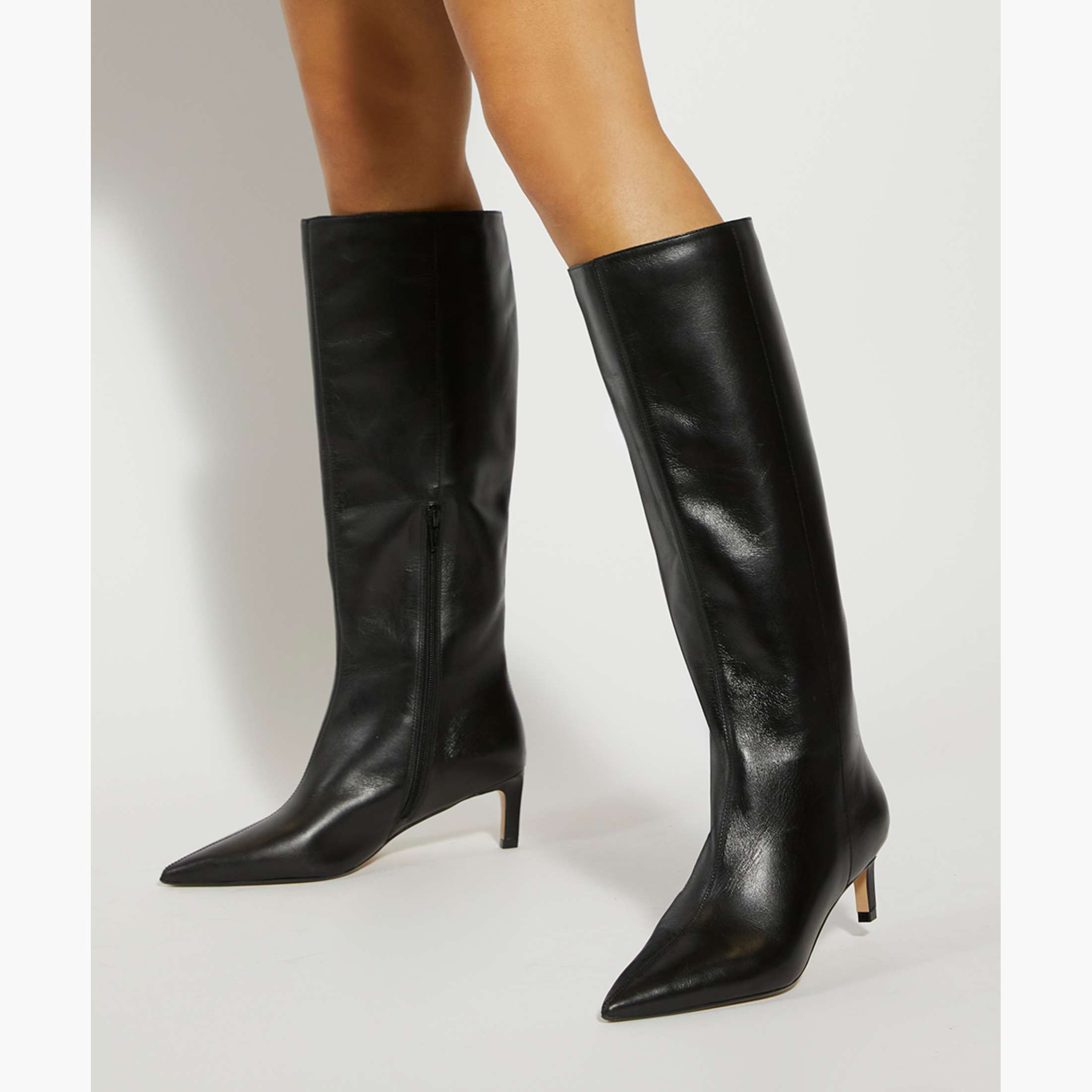 Smoothly - Black | Dune (EU)