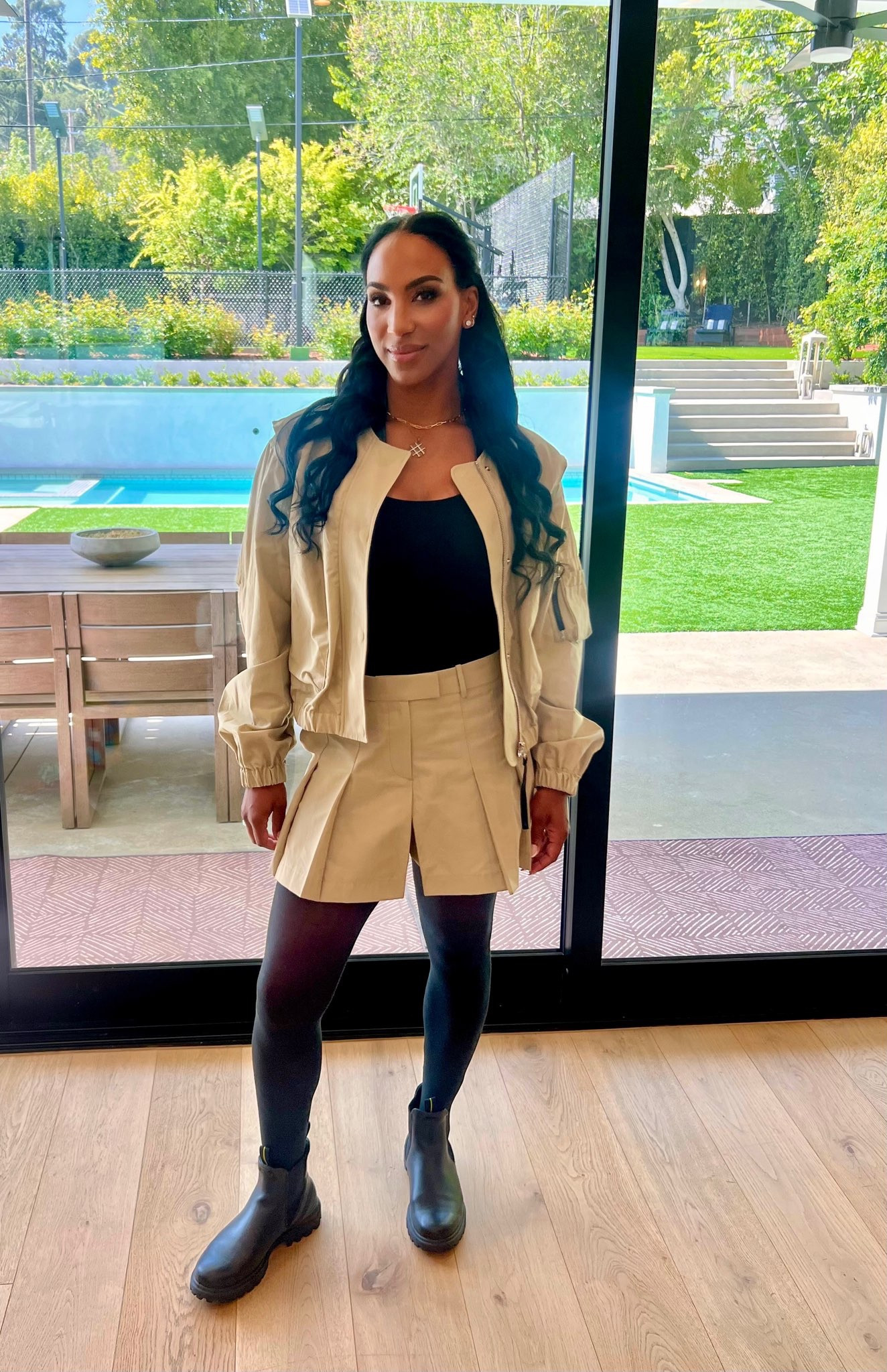The cutest outfit for wine tasting in Ojai. RHOBH episode 11 outfits details 