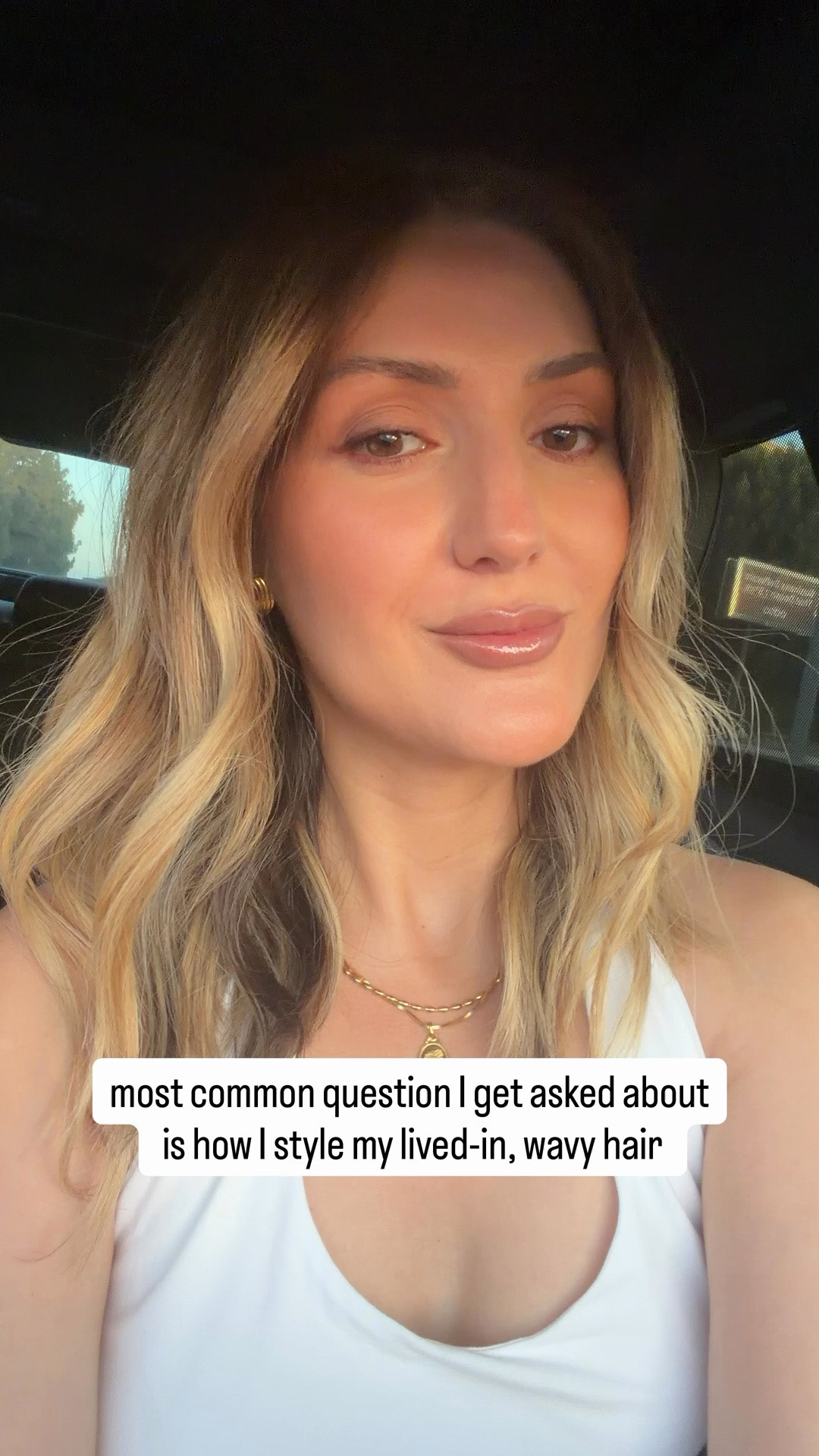 Quick tutorial of how I get my lived-in messy wavy hair. Linked everything I use! 


Hair tutorial 
Summer hair 
Heat protectant
Leave in conditioner 
Dry shampoo 
Texture spray 
Hair oil 
Hair spray 
GHD curling iron 1.25 inch barrel 
Dyson hair straightener 
Teasing brush

#LTKselfcare #LTKvlog #LTKdayinmylife