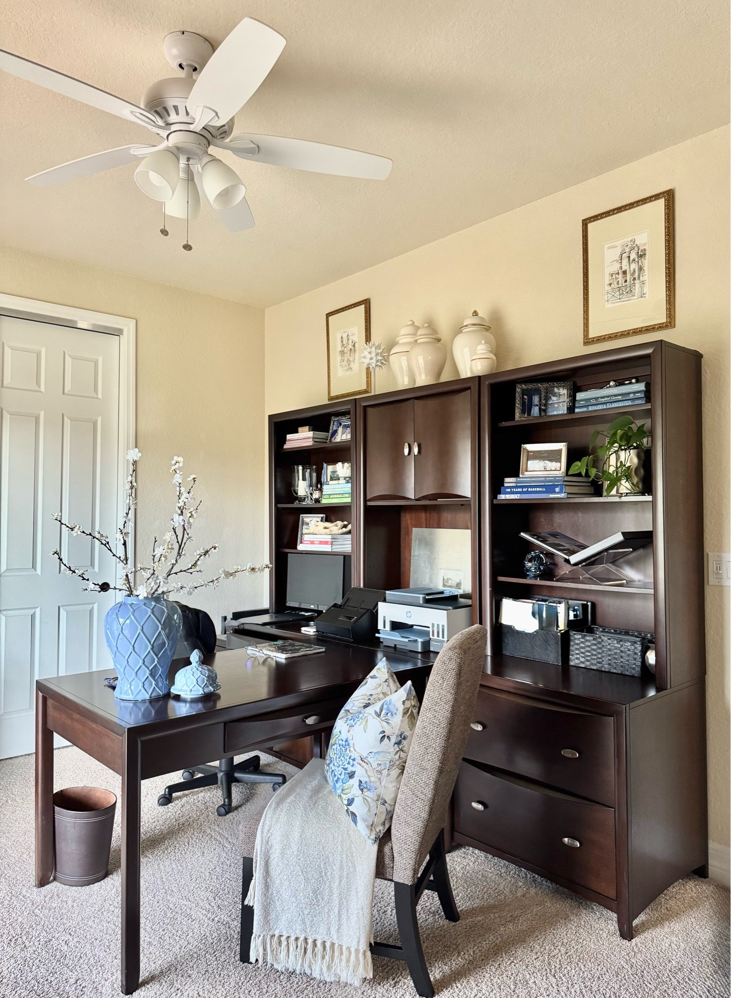 Home Office Essentials!🤎🩵


Home Decor | Home Office Essentials | Bookshelf Styling | Bookcase Styling | Warm Neutral Decor | Classic Blues | Transitional Decor | Transitional Modern Coastal | Traditional Decor Brown & Blue Decor | Classic Decor | Timeless Decor | Summer Decor | Home Organization

#LTKHome #LTKSeasonal