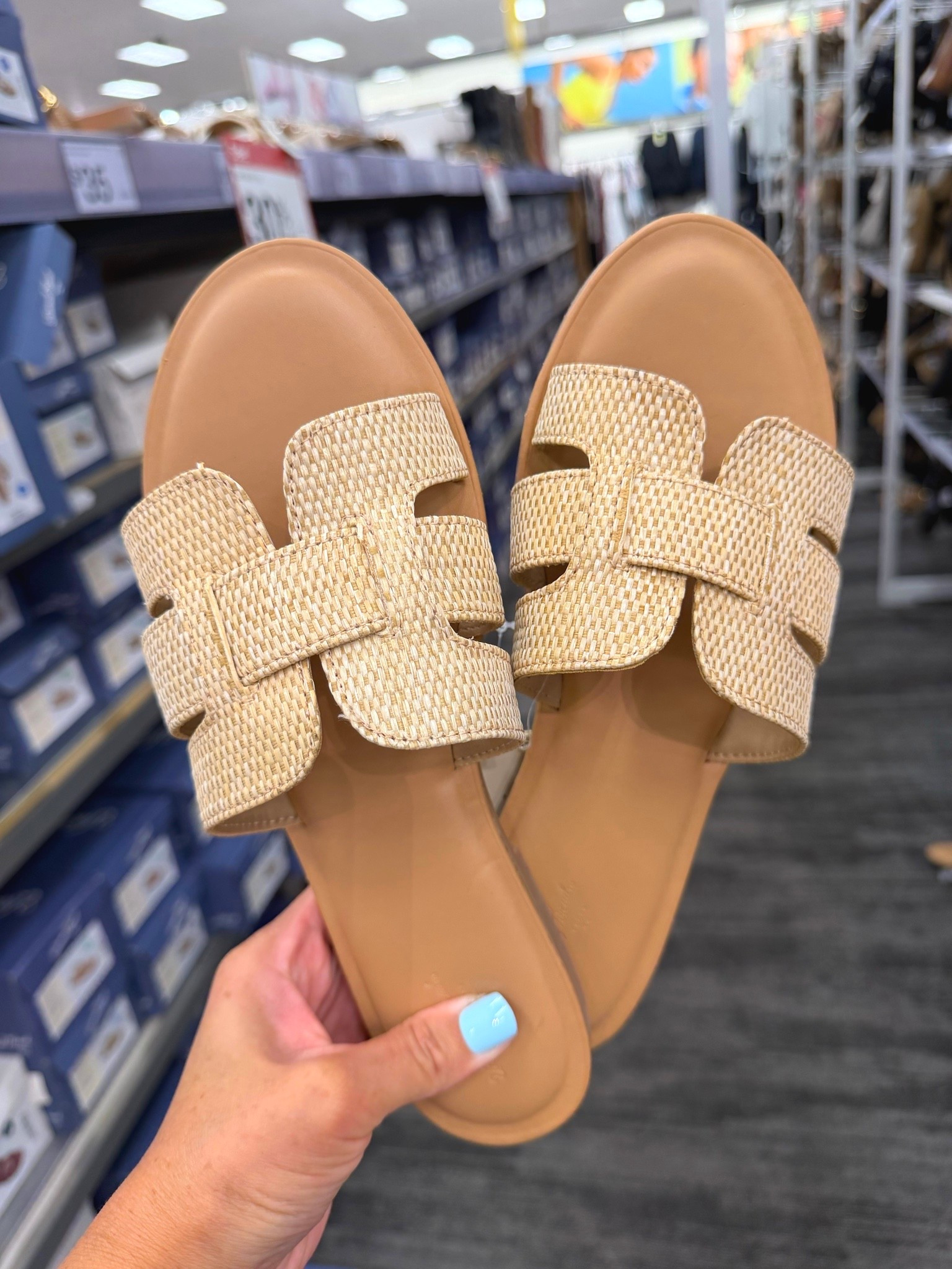 ✨40% off Target Circle Deals✨
Target Summer Carla Slides Women’s Sandals with Memory Foam Insole - A New Day @Target #target #targetstyle #circledeals #targetshoes #targetsandals #anewday #raffiasandaks

#LTKootd #LTKgrwm #LTKTravel