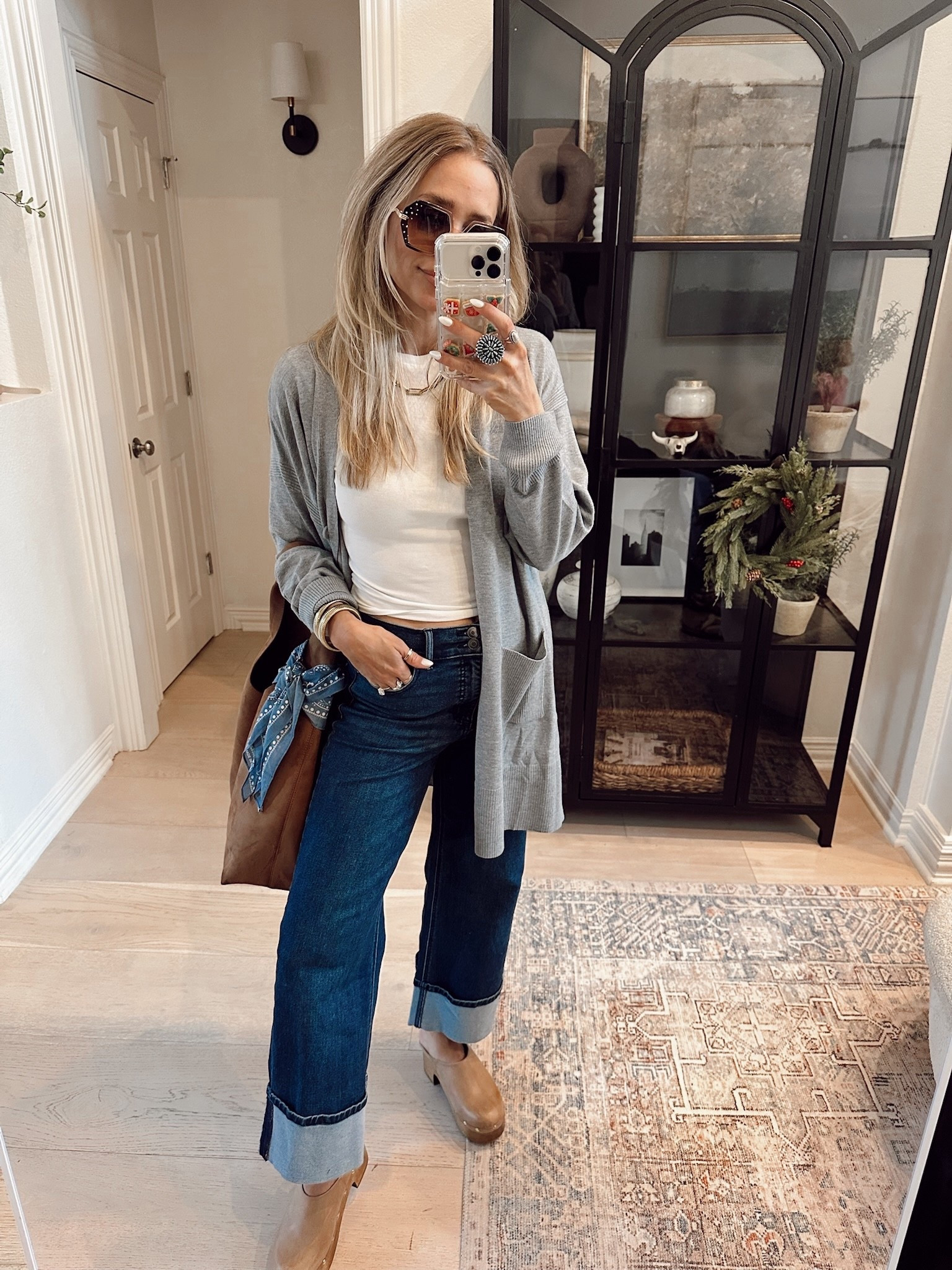 Duster cardigans and cuffed jeans 👖 are viral for a good reason.

Wearing size s in cardigan & size 4 , both my tts. 

#LTKFindsUnder50 #LTKootd #LTKHoliday