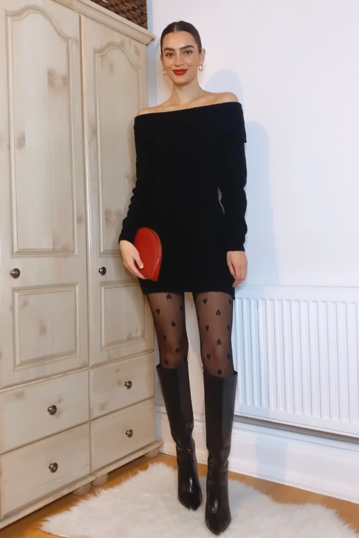 Valentine’s Day date night outfit ❤️

Off-shoulder mini dress, heart print tights, knee high boots, red lipstick 💋

#LTKstyletip