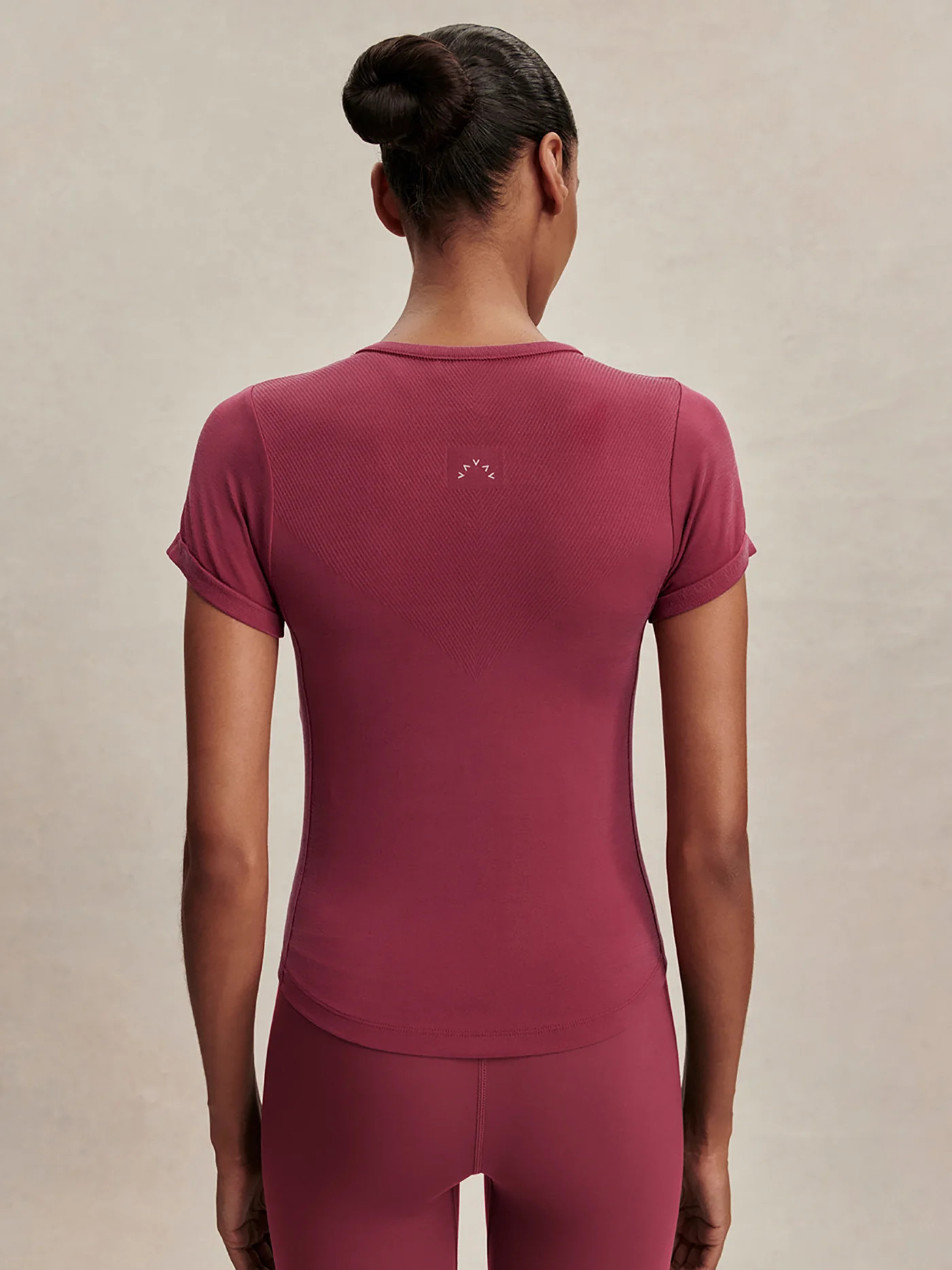 Casper Seamless Tee | Varley US | Varley US