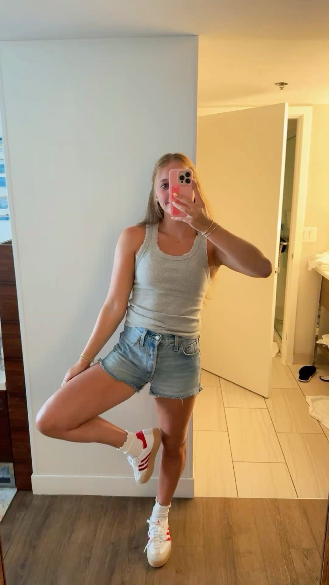 Summer beach California fit!! Size xs top and 25 jeans!!

#LTKU #LTKFindsUnder100 #LTKSeasonal