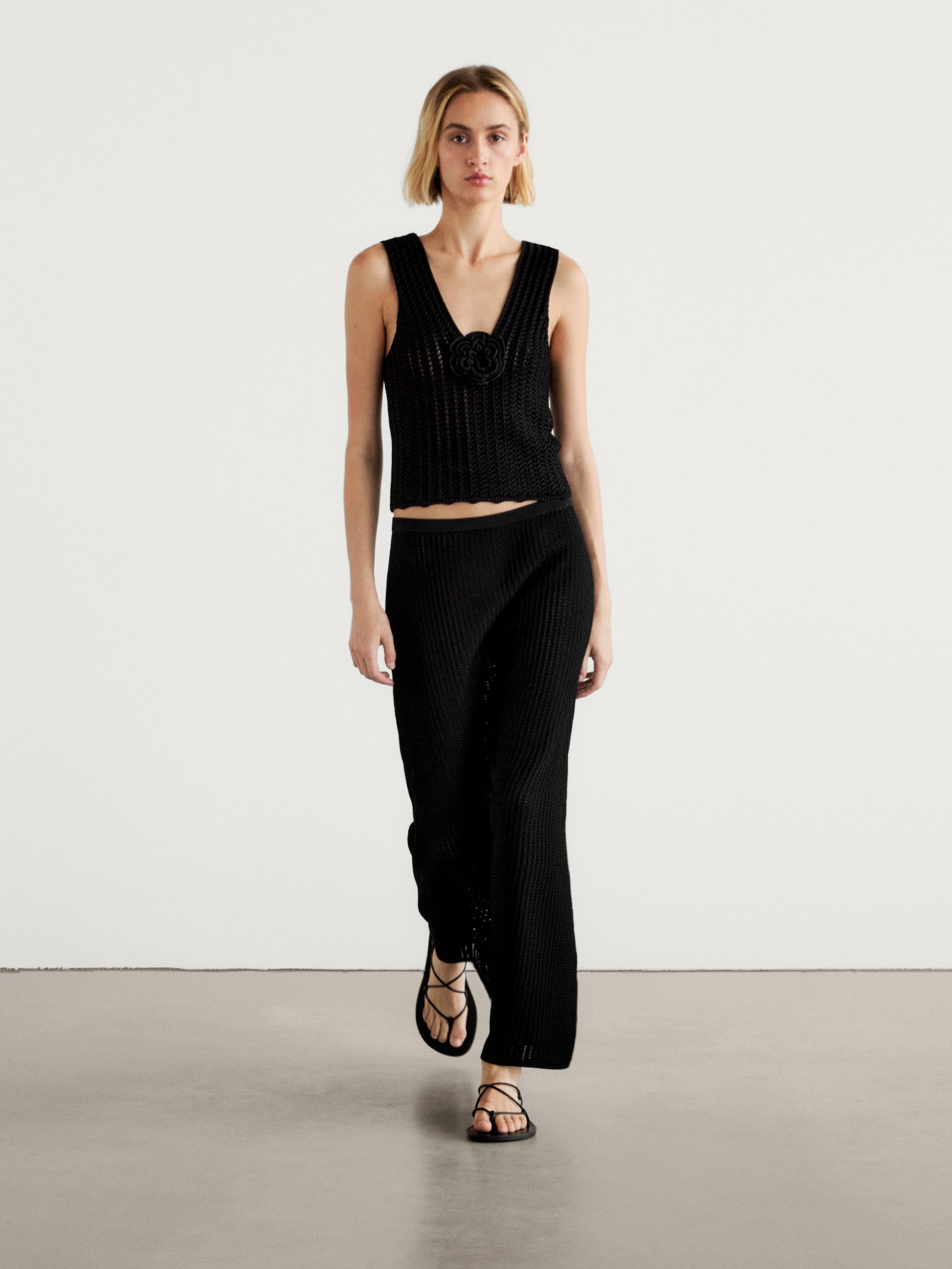 Knit co-ord skirt with textured detail | Massimo Dutti UK