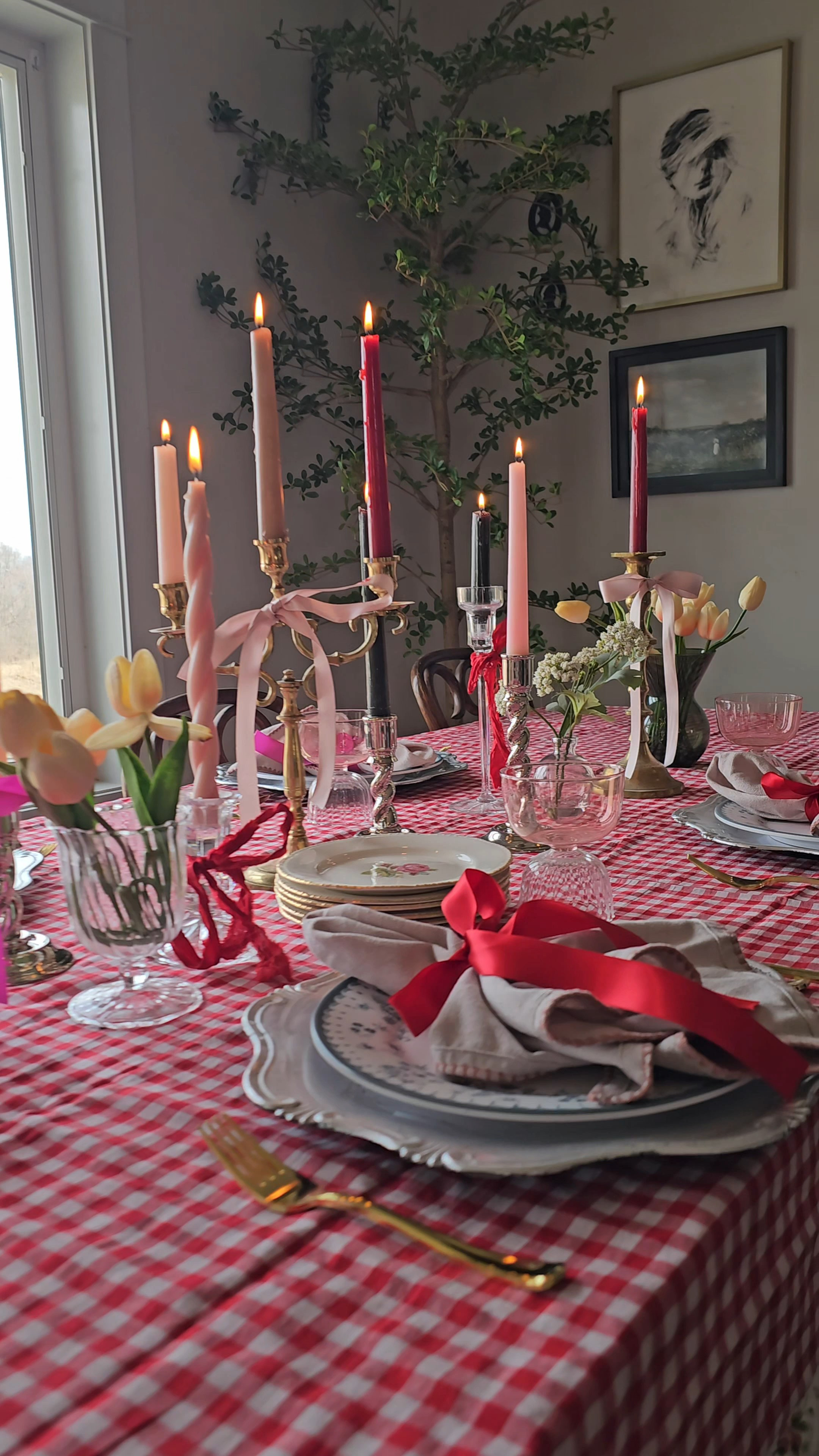 Feminine Dining Table with red gingham and brass details 

#LTKSeasonal #LTKHome #LTKOver40