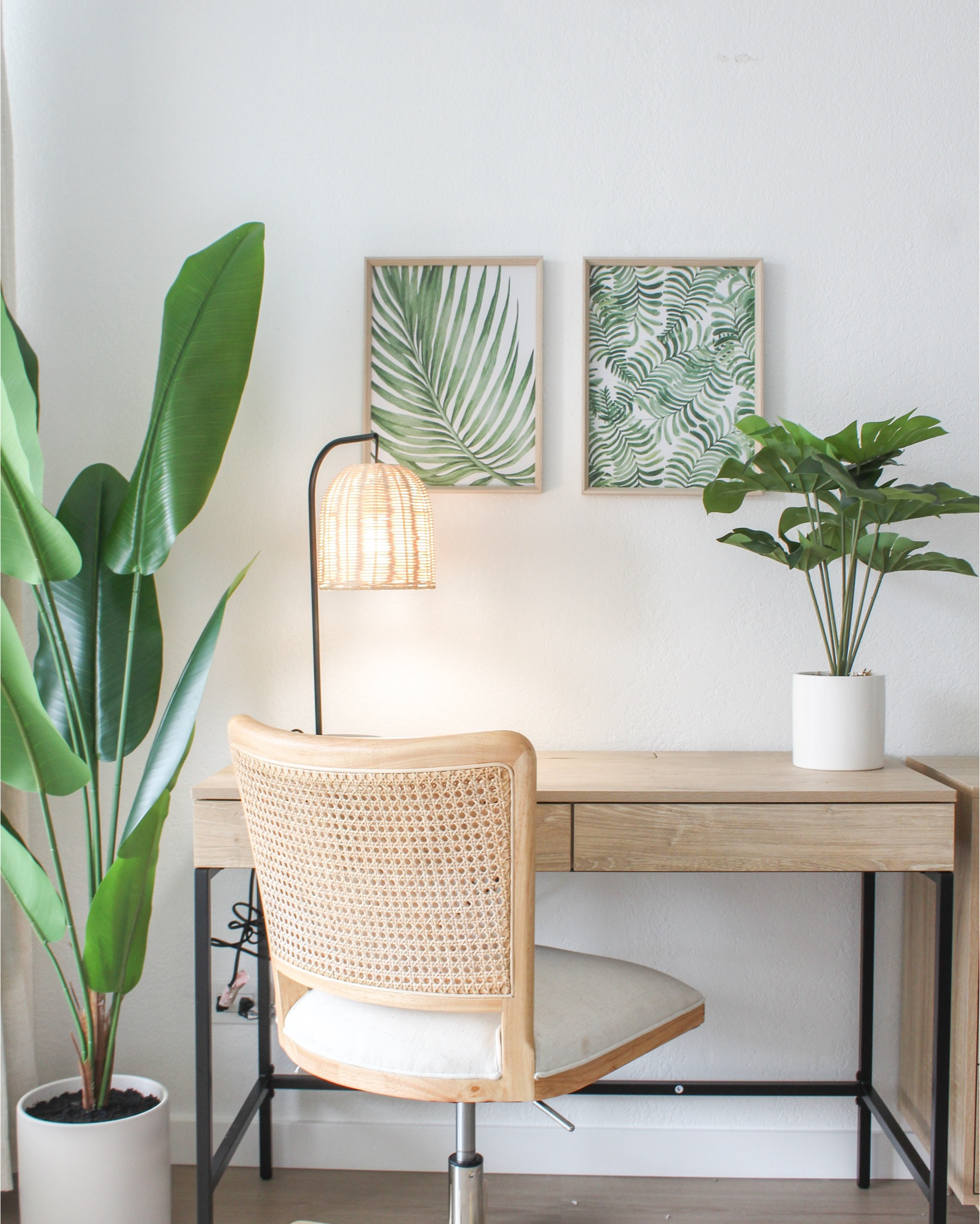 A cute work area for our Island Colony project 💚

#LTKHome #LTKVideo