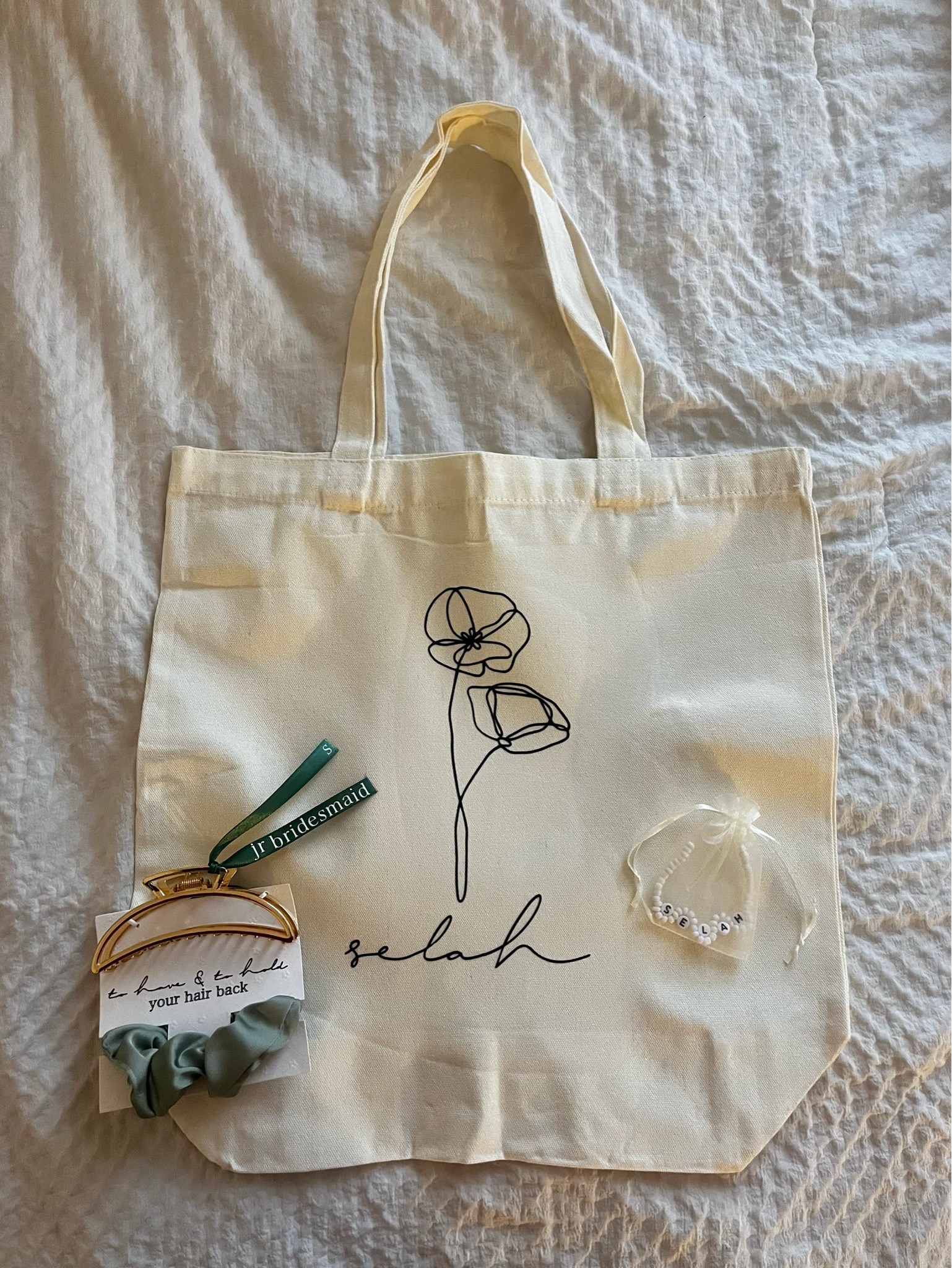 diy bridesmaids gifts 💐

what was in my bridesmaids proposal gifts! for emerald and sage wedding colors 🪴

#bridesmaid #bridesmaids #diybride #bridesmaidgifts #weddinggift #diygiftsforfriends #diygiftidea #bridesmaidideas #bridesmaidproposal #bridesmaidbox#LTKGiftGuide 

#LTKWedding #LTKFindsUnder50