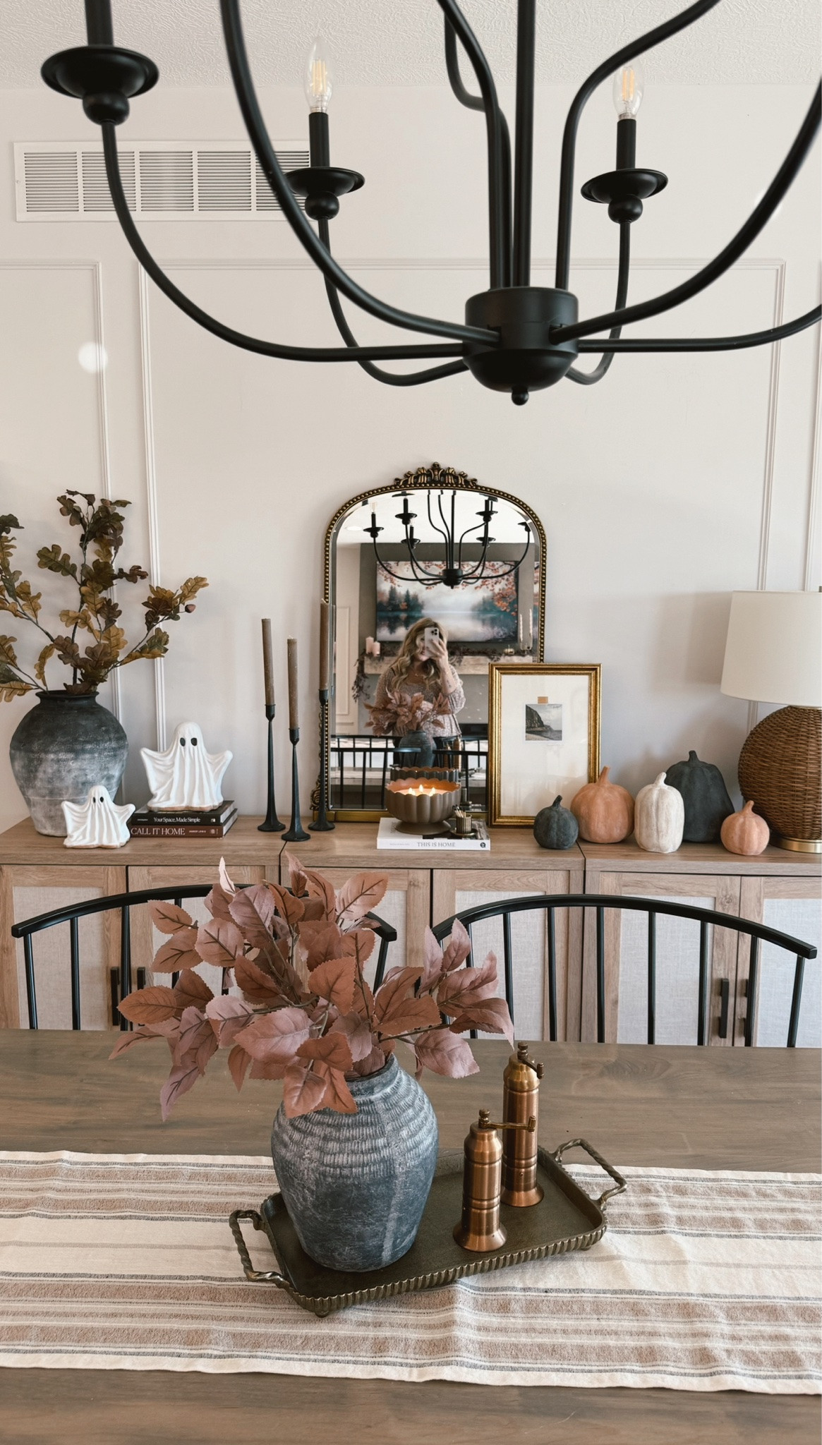 Fall dinning room decor 

 #LTKSeasonal #LTKHome