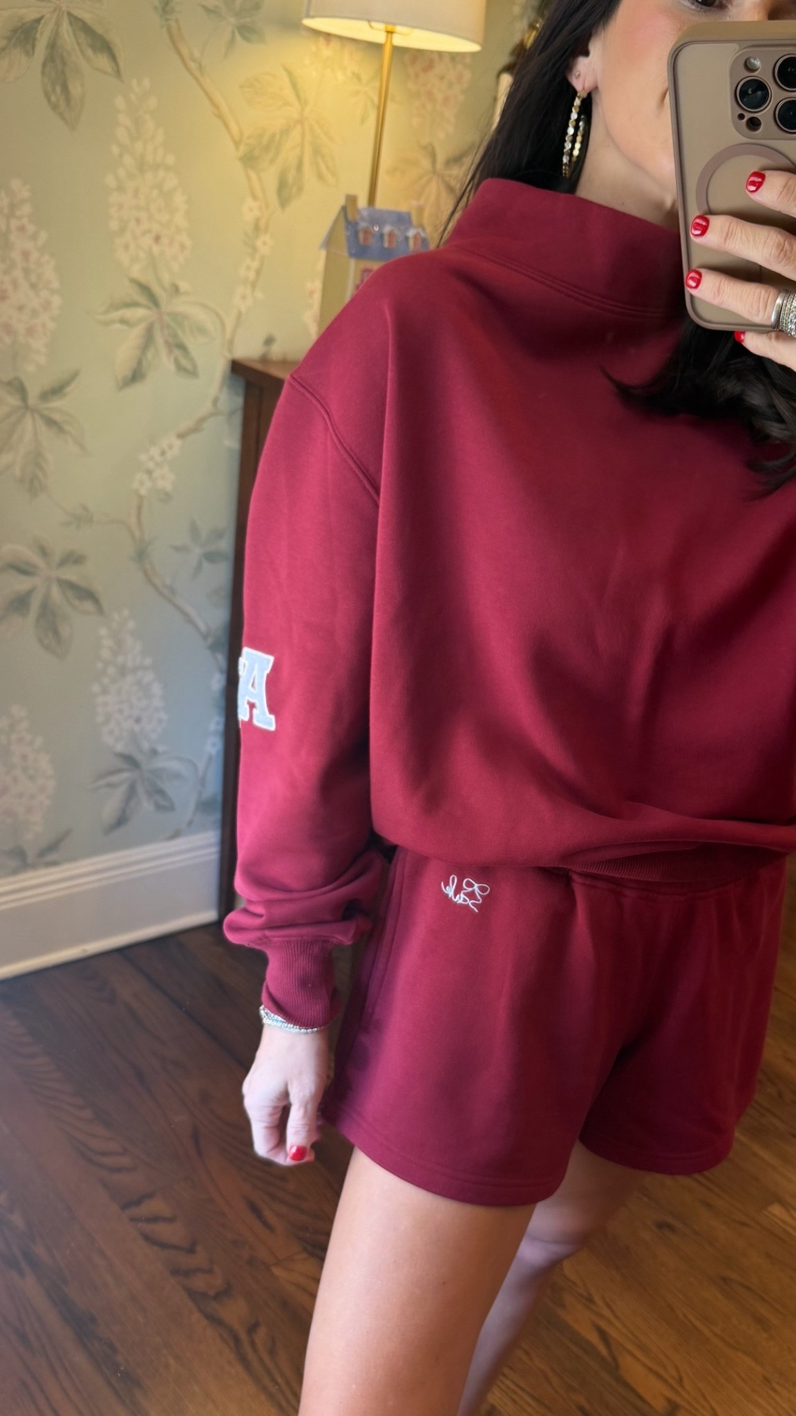 cutest little crop sweat set !
wearing an XS in both pieces
✨

#LTKGiftGuide #LTKHoliday #LTKootd