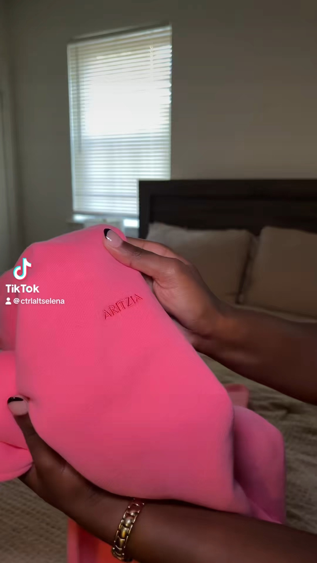 Can you tell my favorite color is pink?💓💓💓I snagged the cutest pink sweatsuit from Aritzia during the sale✨

Both pieces are a size Small

#LTKFindsUnder100 #LTKFindsUnder50 #LTKStyleTip