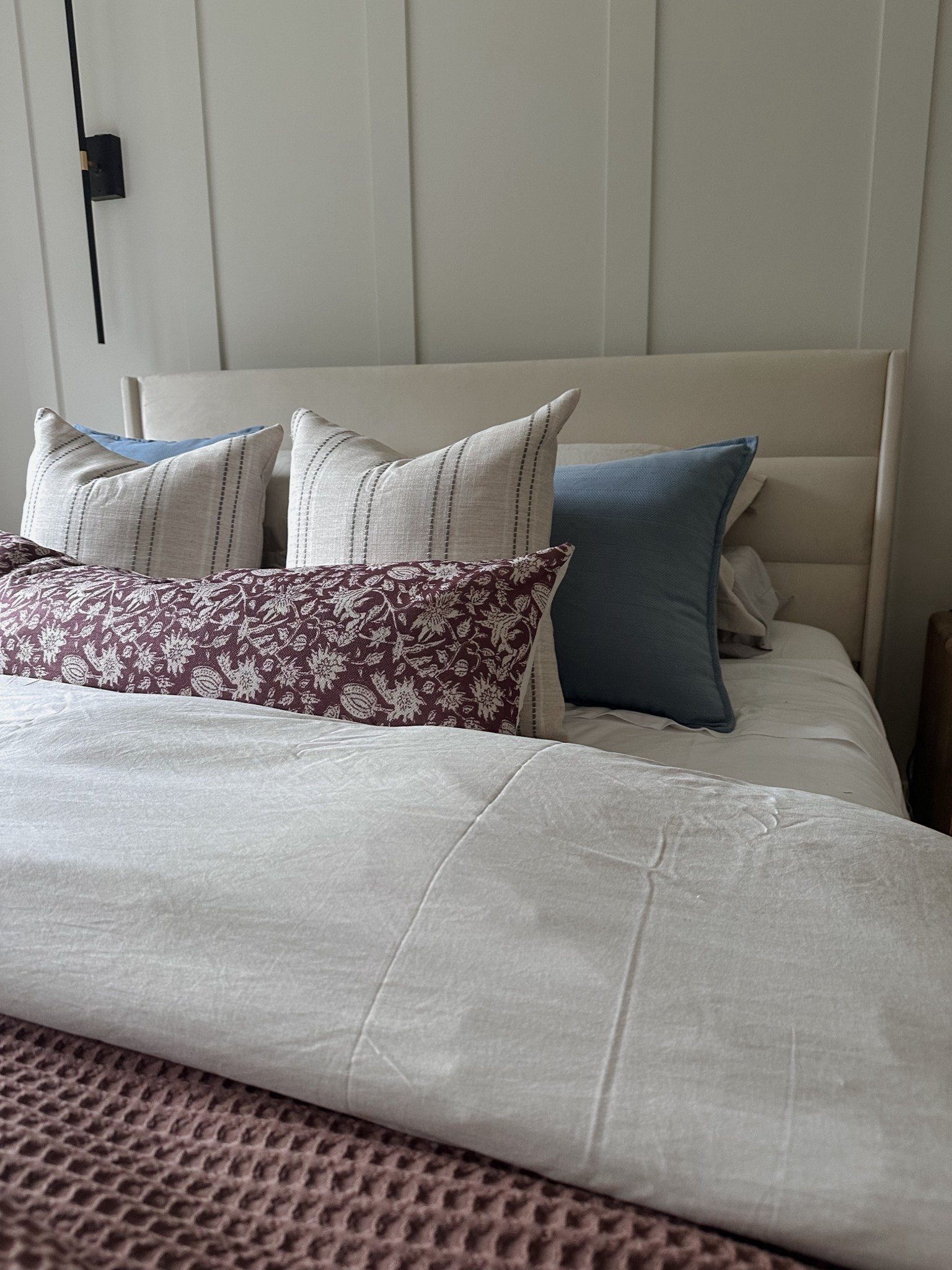 Love this coastal lake front bedroom makeover! Turned out so beautiful!

Blue pillows beige pillows Amazon Canada bedroom finds 

#LTKcanada #LTKhome