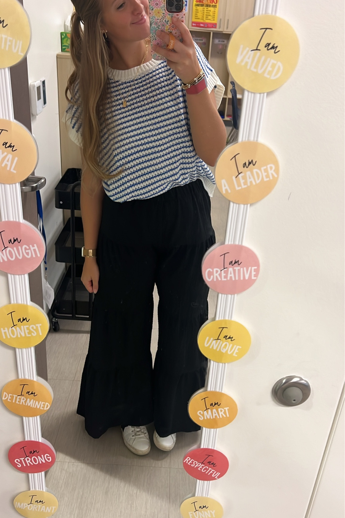 Super easy teacher fit

#LTKBeauty #LTKFindsUnder50 #LTKWorkwear