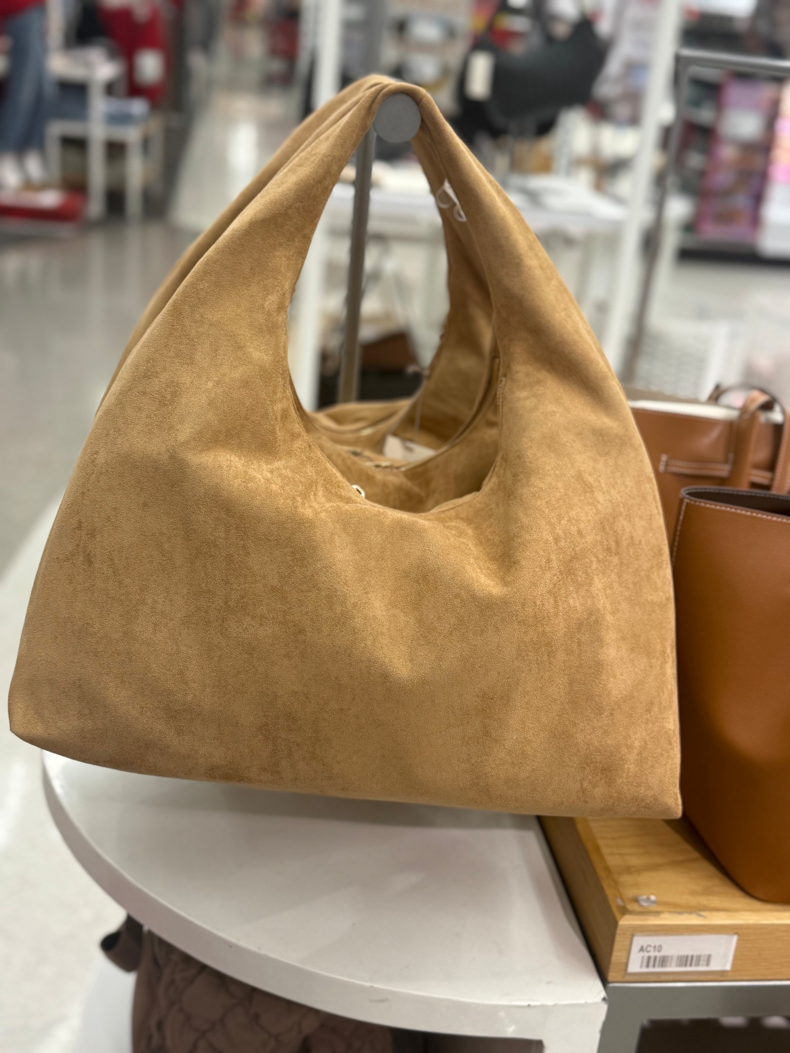 Target Find! 🎯🤎


#target fashion
#target handbag
#target find
#tan  bag
#camel purse
#crescent handbag
#shoulder bag
#fashion inspo
#fashion accessories 
#outfit inspo
#elevated casual
#outfit inspo
#mom fashion inspo
#weekend outfit
#date night outfit
#affordable fashion accesories
#handbag under $100
#handbag under $50 


#LTKootd #LTKGiftGuide #LTKFindsUnder50
