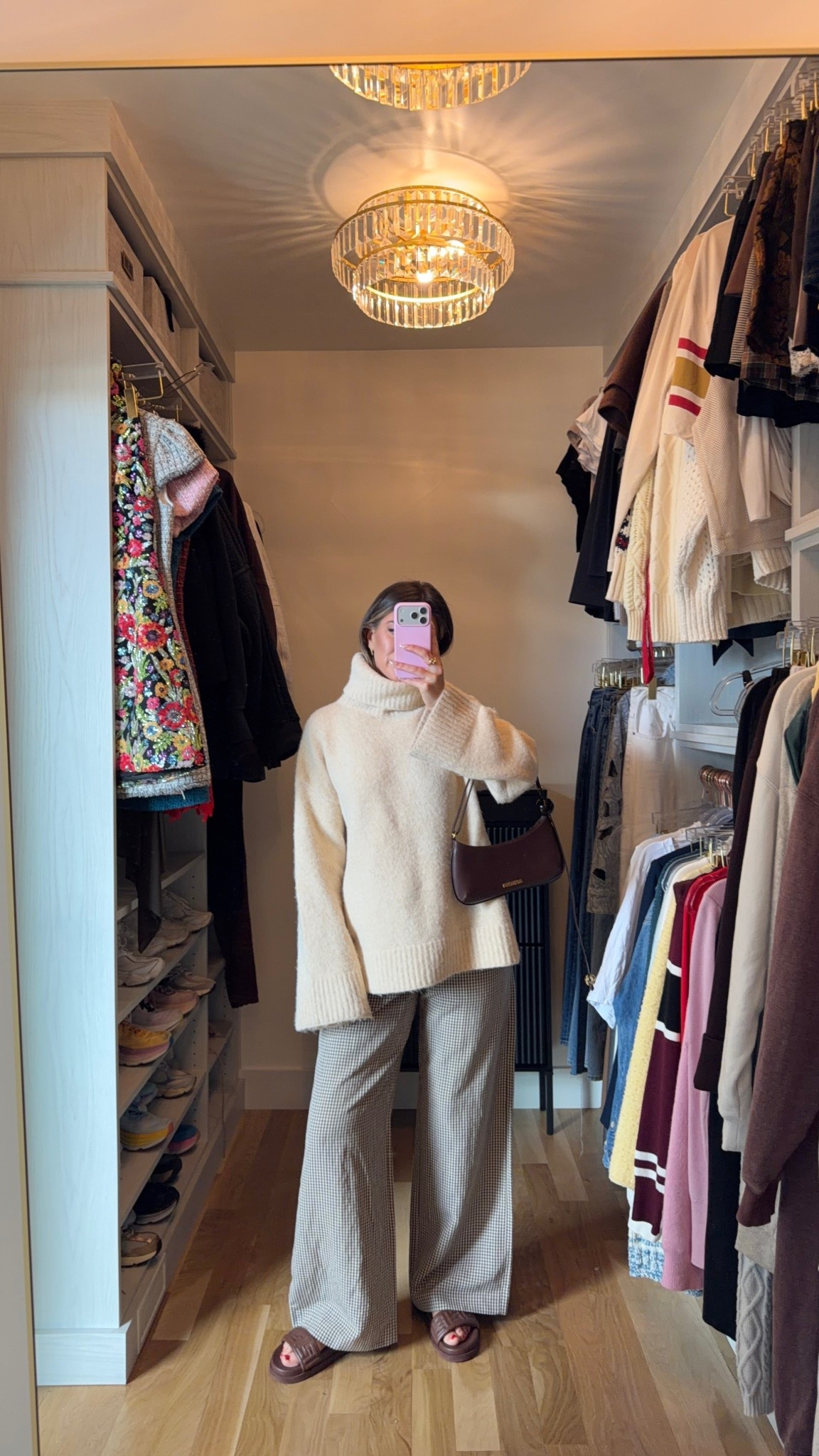 Aritzia tan gingham linen pants paired with cream turtleneck sweater

Revolve code: tulip
Electric picks code: emerson20

Wearing medium pants. Small top

Workwear
Spring transitional
Chunky sweater
Comfy
Casual
Everyday 


#LTKWorkwear #LTKSeasonal #LTKgrwm