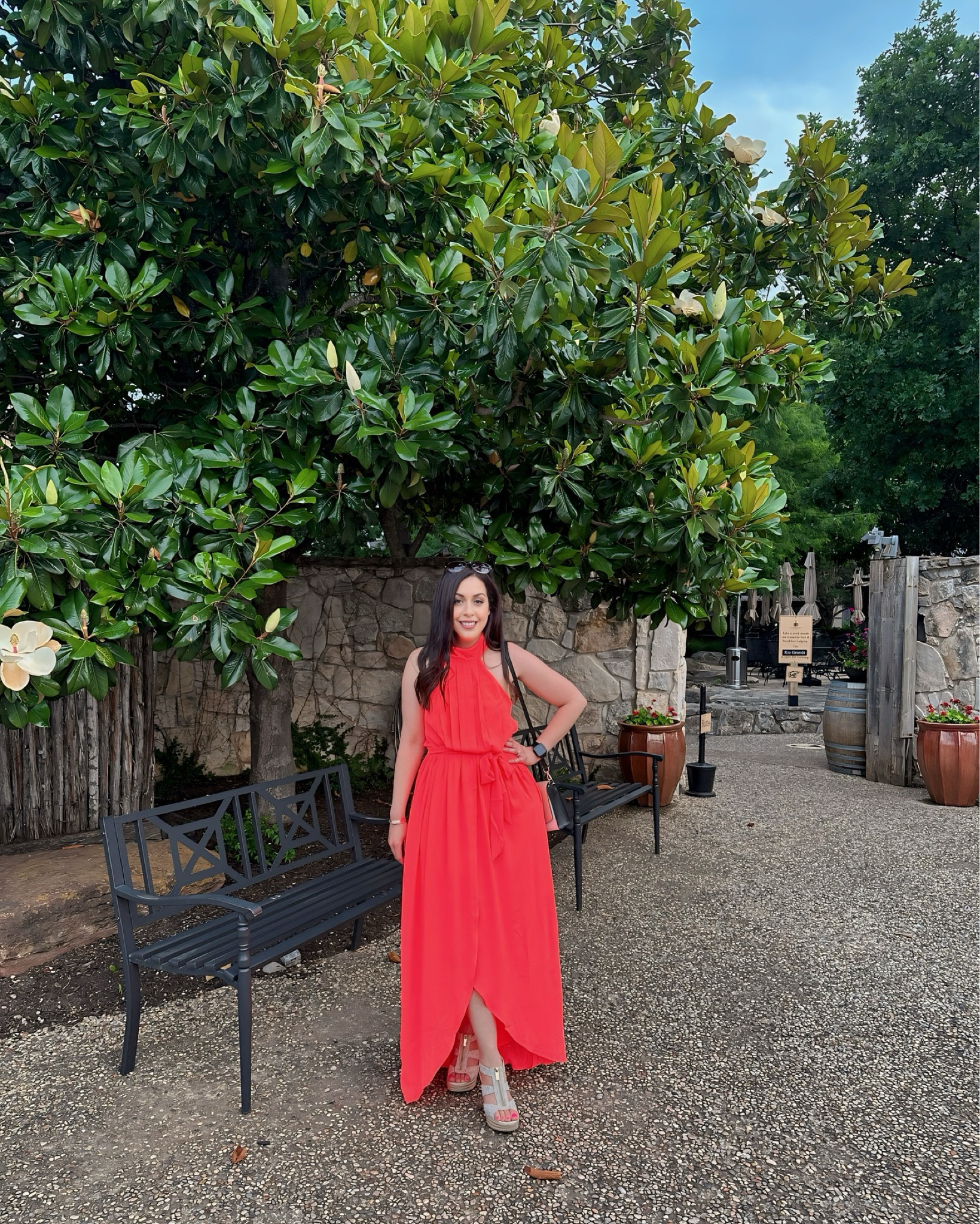 Absolutely love this dress  from @pinklily . I wore it to the @cabernetgrill for our anniversary dinner. 
.
.
.
#coraldress #fredericksburg #lifestyleblogger #styleblogger #travelblogger #style #pinklily #pinklilystyle #texasgirl #texasgirls #texastravelblogger #anniversarydinner #coral #maxidress