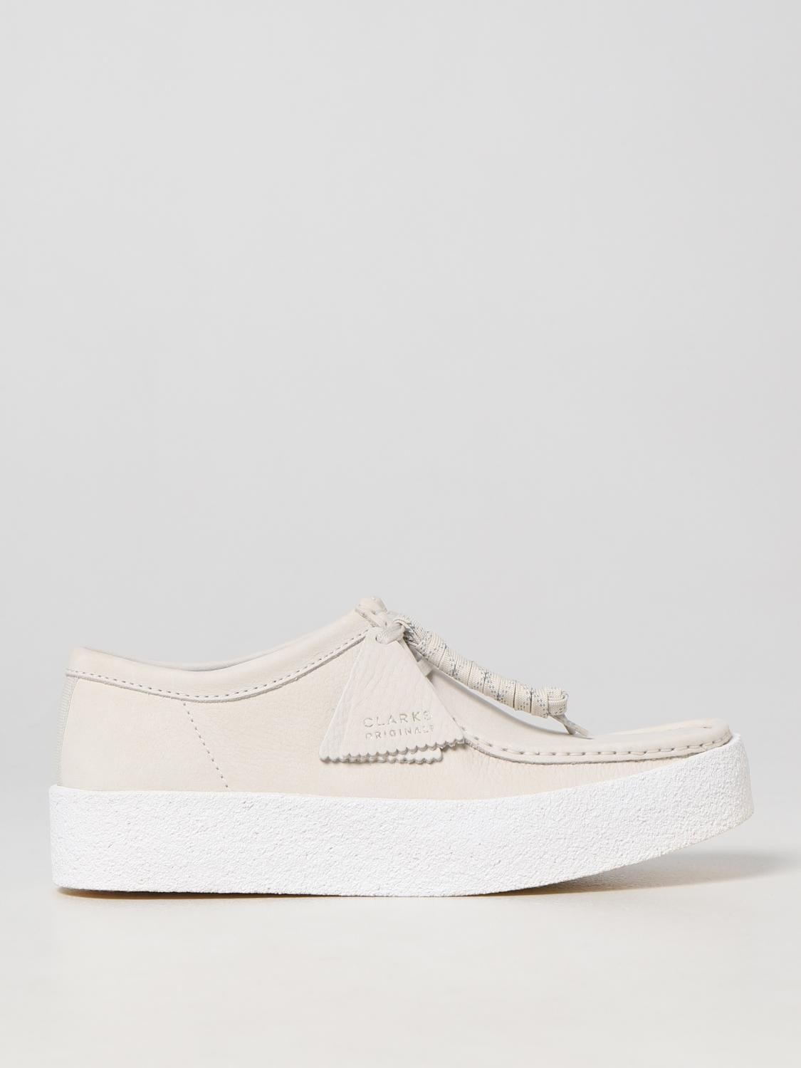 Desert Boots CLARKS ORIGINALS Men colour White | Giglio.com - Global Italian fashion boutique