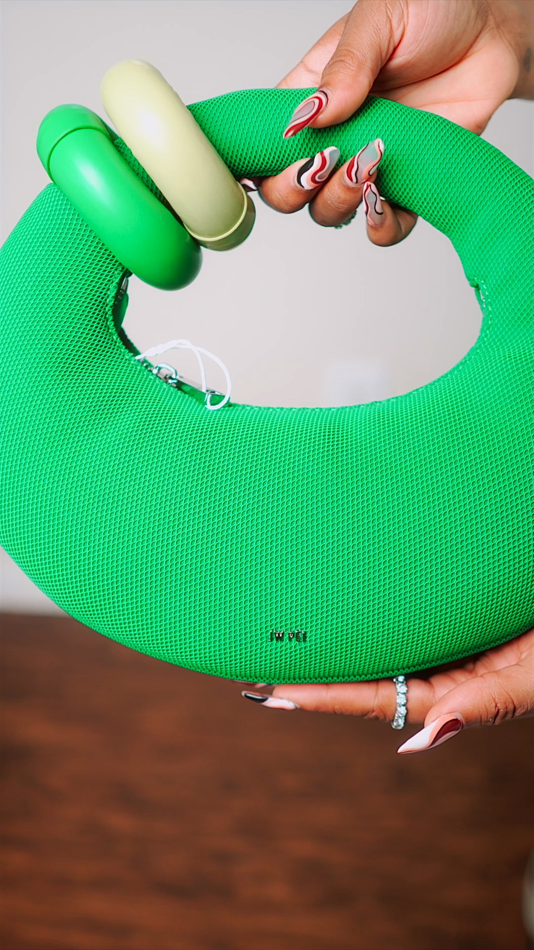 My go to green bag! Stylish and inexpensive.

#LTKitbag #LTKVideo #LTKGiftGuide