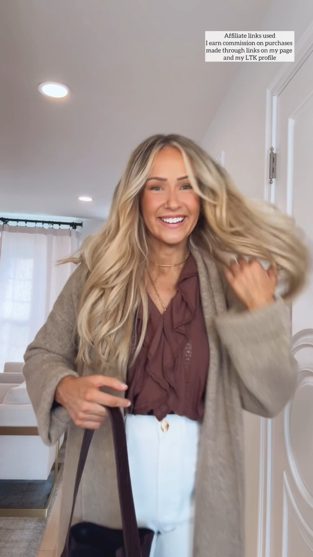 Spring outfit idea 

White jeans wide leg
Mauve blouse
Amazon duster 
