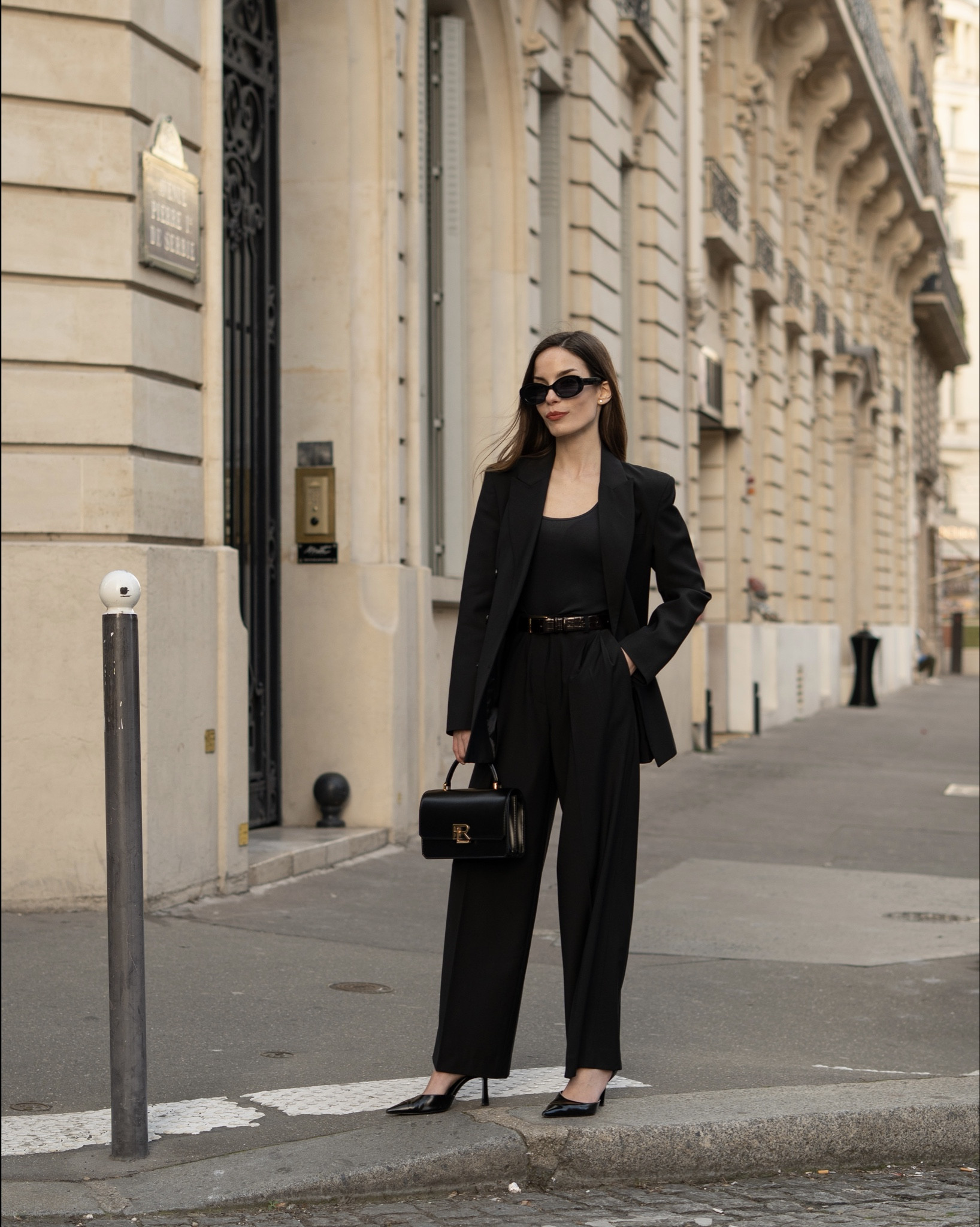 The perfect black suit! 