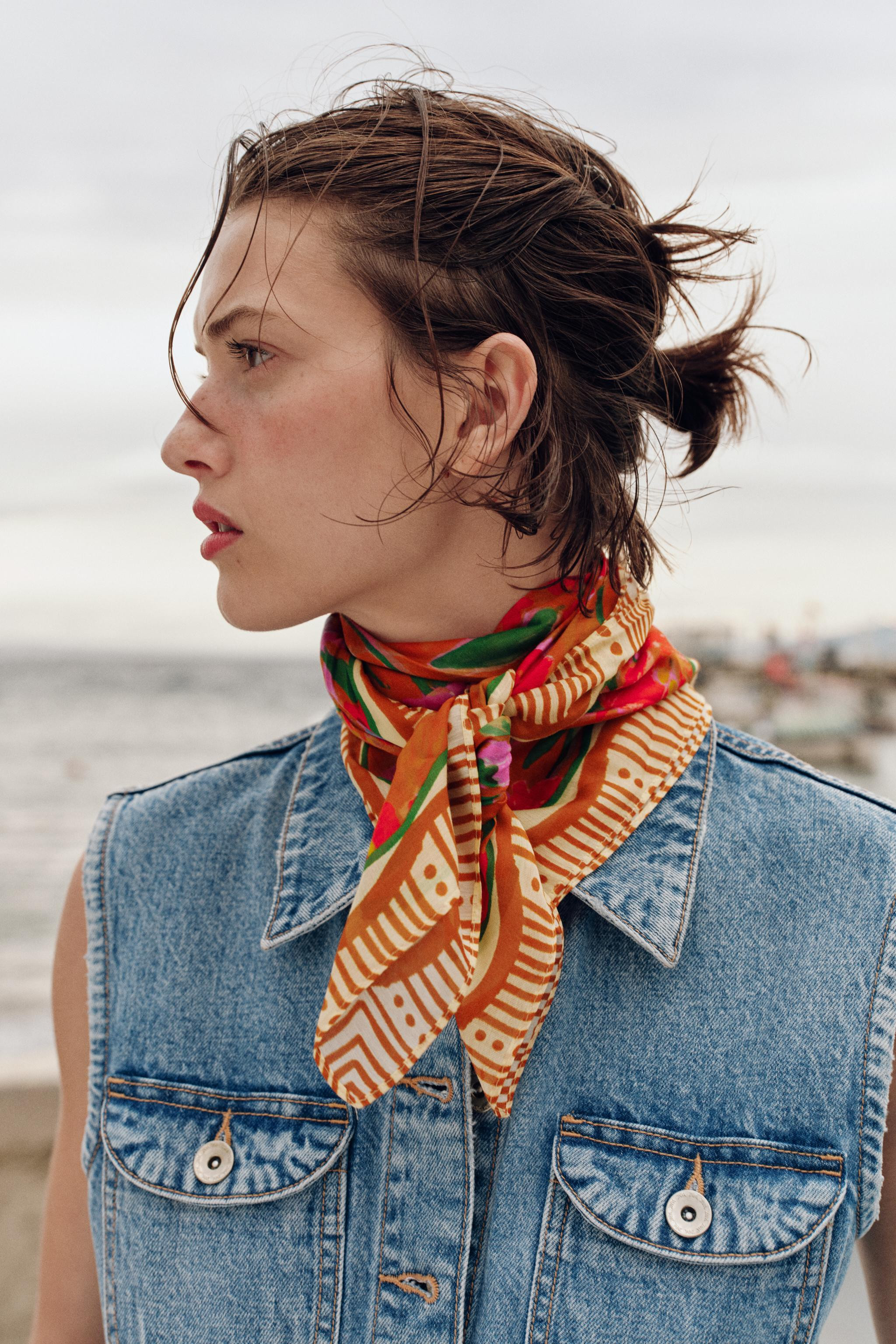 WATERCOLOR PRINT MODAL SILK SCARF | Zara US