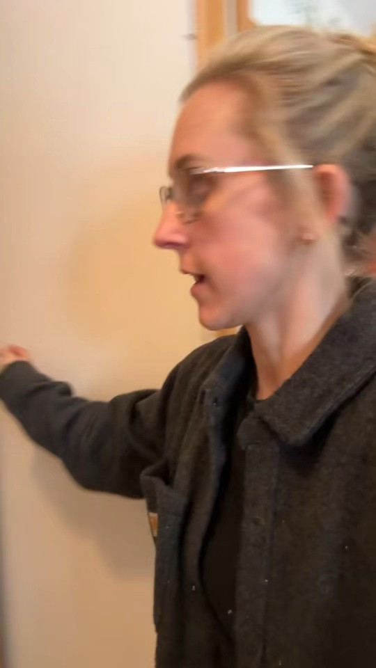 Idk what I’m doing, but I think it’s working 🤷🏼‍♀️😂 Cabinets are from RTA Cabinet Store in the color Timber Toffee 😍

DIY Projects | Laundry Room | Cabinet Trim | Hidden Shelves

Come Stay Awhile, Amanda Vernaci