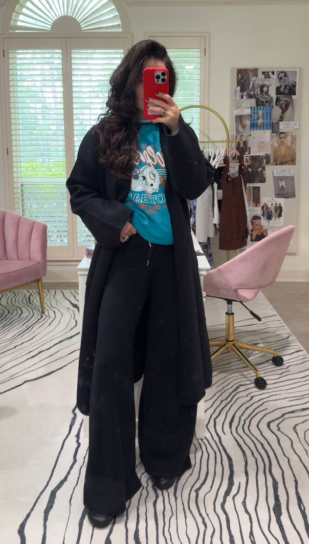 Casual doesn’t mean sloppy, it means intentional. This is the outfit formula I reach for when I want comfort without looking like I rolled out of bed. Wide-leg trousers vs. leggings every. single. time. 

 #LTKgrwm #LTKootd