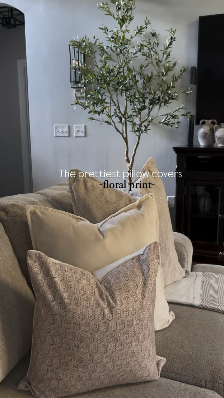 “Comenta COVERS para el link directo.
•
•
Me encantan estas nuevas fundas para cojines ¡La textura y el color son lo máximo! 🍂
Disponible en diferentes colores y estampados.

✨Te dejo el link directo en mi perfil, o comenta covers y te lo envío  a tu dm.
•
•
I love these new pillow covers. @domvitus_home The texture and color are the best! 🍂
Available in different colors and prints.

✨I’ll leave you the direct link in my profile, or comment covers and I’ll send it to your dm.

#interiordesign #homedecor #interiorinspiration #homedesign #interiorstyling #decor #interiorlovers #interiordecorating #homeinspiration #interiors #homedecor #homesweethome #homestyle #styling #hogar #hogardulcehogar #pillowcover #amazonfinds #pillowcovers