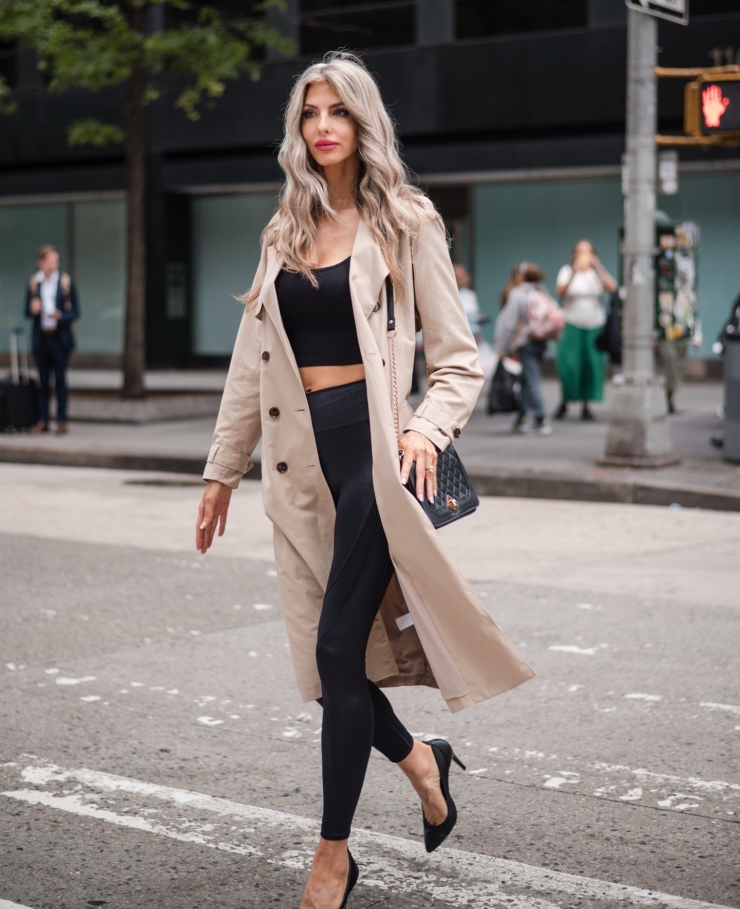 💍🗽🏙️

#newyorkcity #newyork #newyorkfashion #fashion #instafashion #newyorkstyle #style #trenchcoat #redlips #instafashion #instagood #model #ootd #newyorkvibes #nyc #ny #makeup #instamakeup #nycphotography #nycphotoshoot #photoshoot

#LTKBeauty #LTKStyleTip #LTKTravel