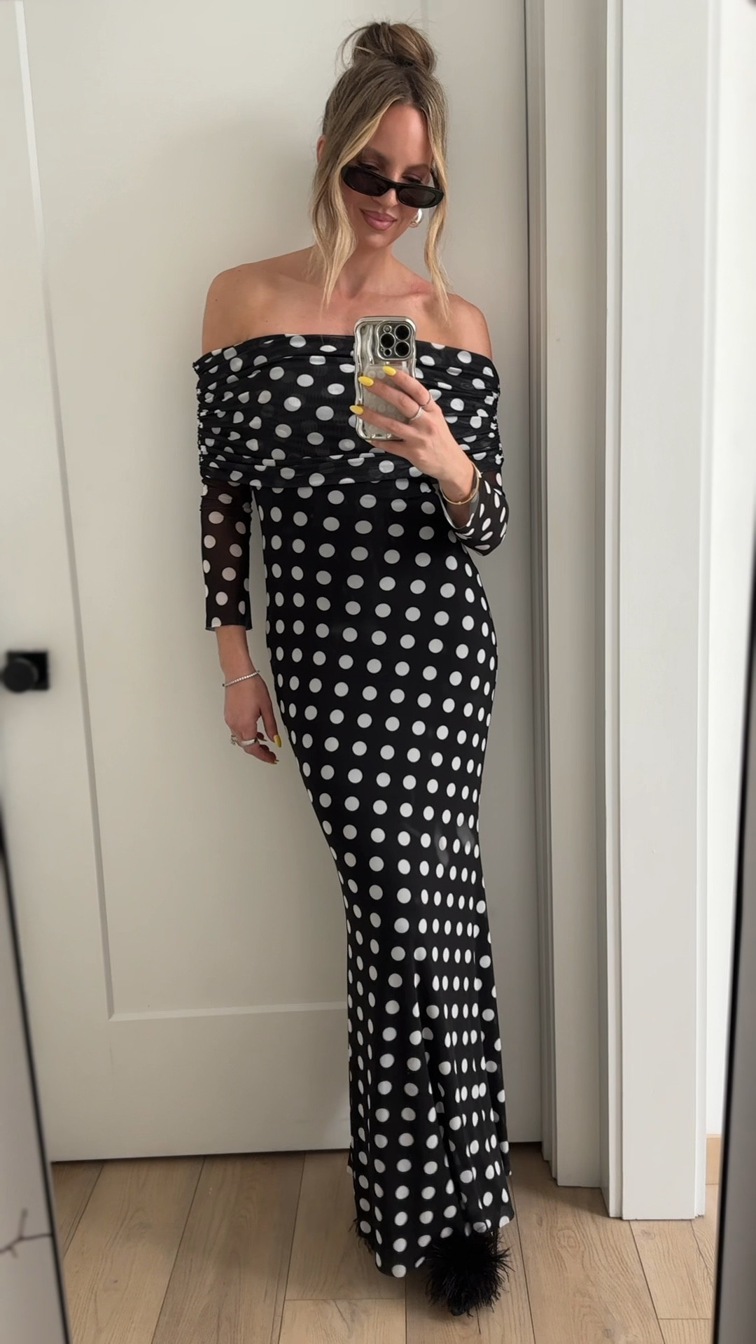 Wearing a sm

#LTKstyletip #LTKparties #LTKVideo