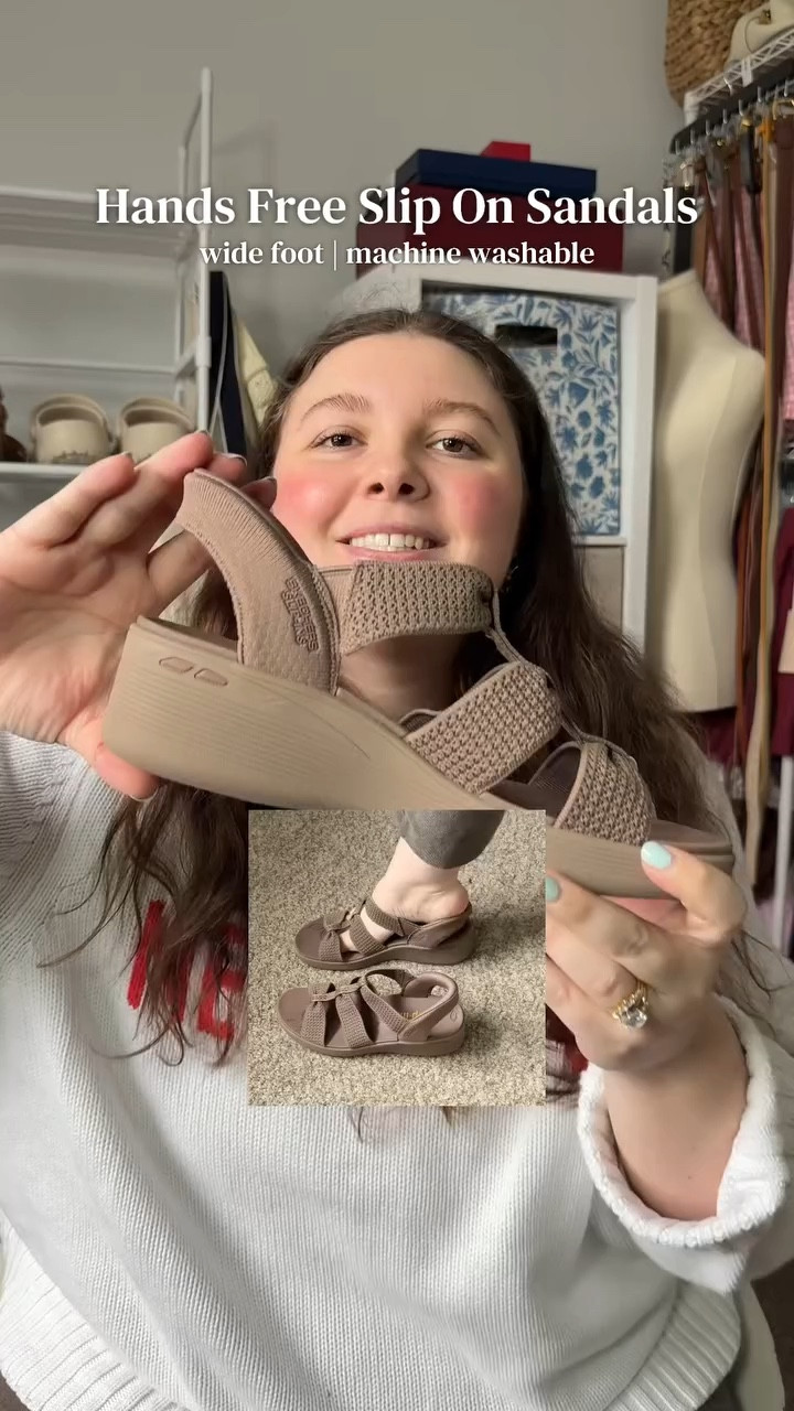 Hands free slip on sandals 🩴🤍 Inc #sliponshoes #sliponsandals #skechershandsfree #TikTokShopCreatorPicks #widefootsandals