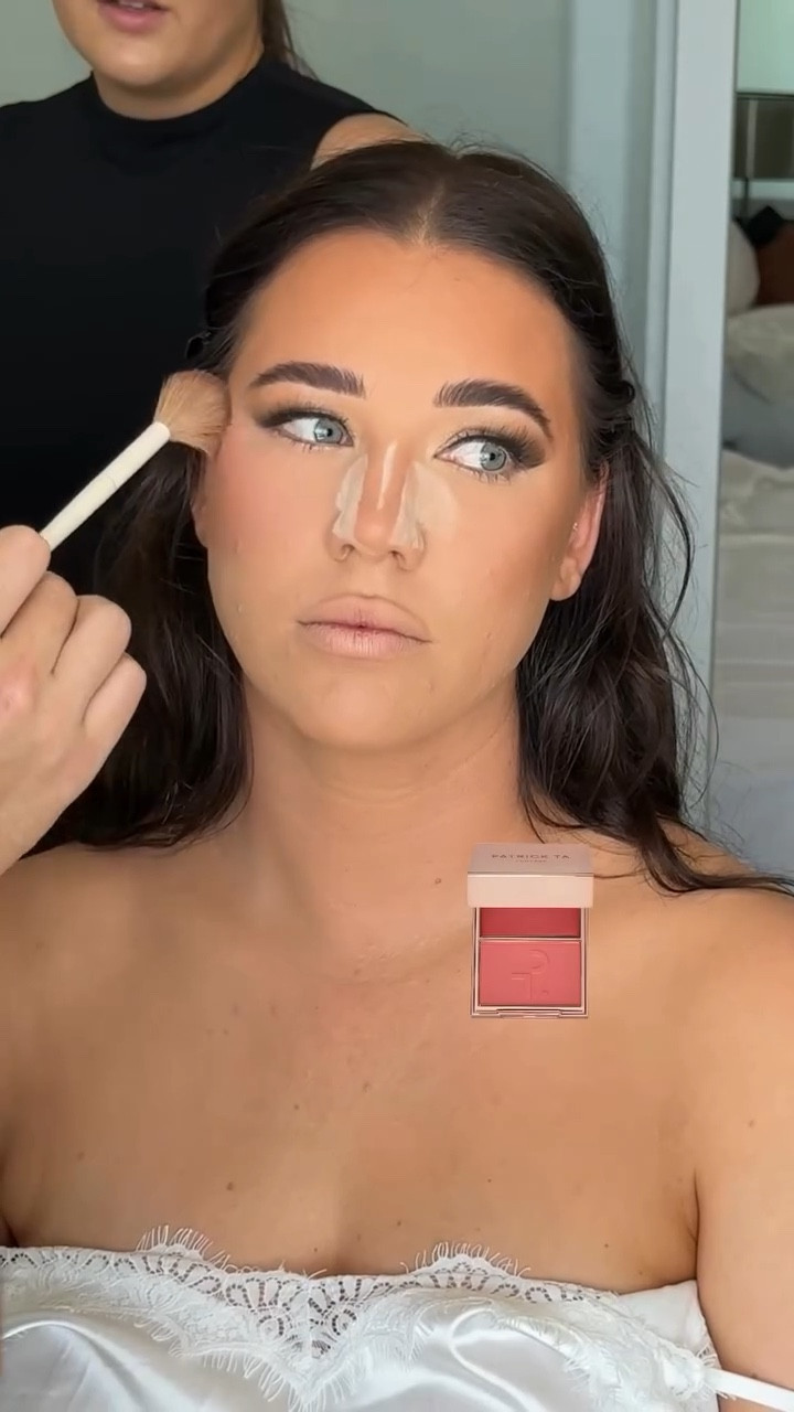 Part 2 of this masterpiece 🔥

Products linked in my LTK 🫶🏼

@diorbeauty Backstage Face and Body & Universal Glow Palette
@esteelauder Doublewear 
@fentybeauty Match Stix & Sun Stalk’r Bronzer 
@makeupbymario Barely Blushing 
@patricktabeauty She’s That Girl
@hudabeauty Faux Filter Concealer & Easy Bake Powder 
@anastasiabeverlyhills Brow Powder 
@maybelline On It Lifter Liner and Ice Lifter Gloss 
@basics_byb Body Glow

#bridalmakeuptutorial #fullglam #fullglammakeup #makeupturorial #bridalmakeupartist