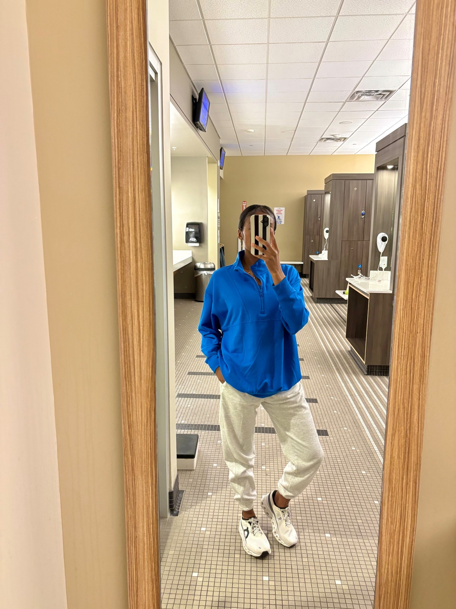 Beautiful cobalt blue quarter zip pullover. Originally found in the kids section at Dicks Sporting Good but here are similar ones in adult sizes