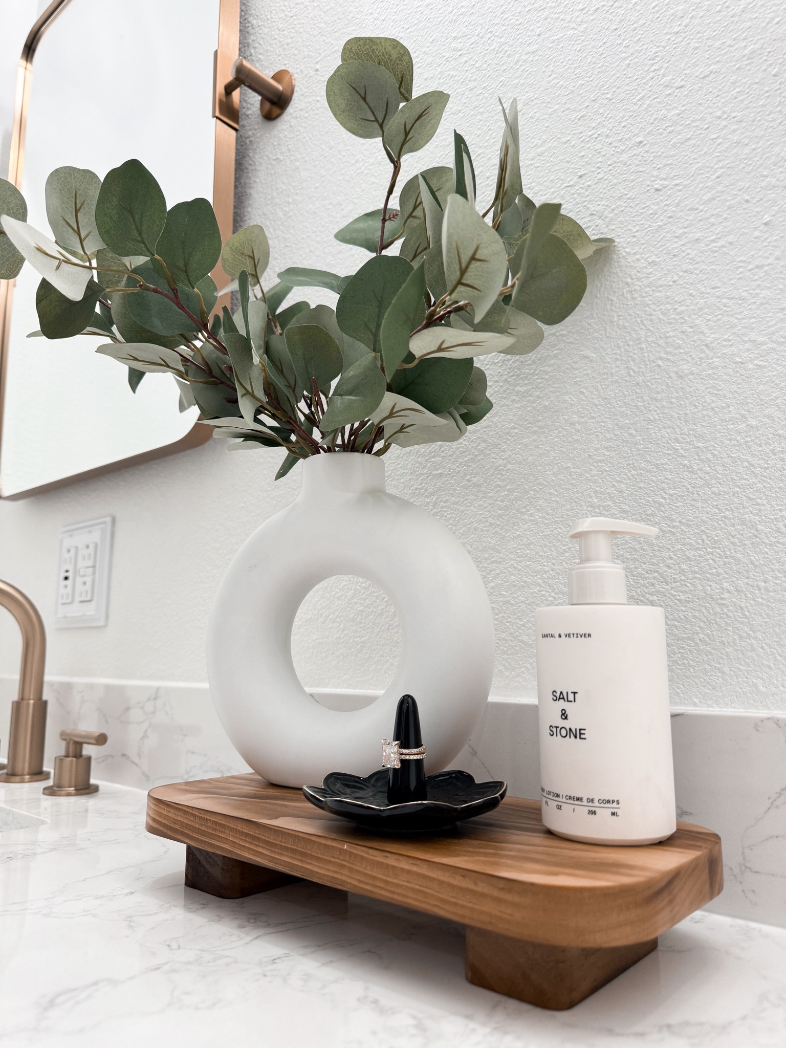 Bathroom counter decor 🫶🏻

#LTKsalealert #LTKhome #LTKSeasonal