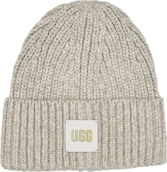 UGG Chunky Rib Beanie Logo | Amazon (US)