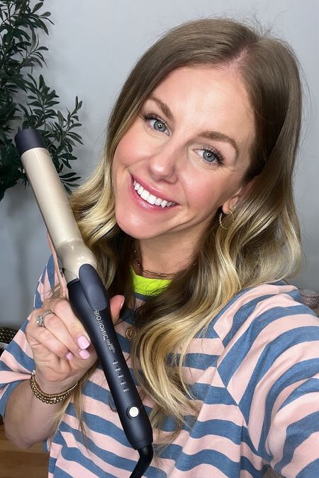 I just got this new curling iron and I absolutely love it! For heat settings, automatic shut off, and it heats up so quickly. It glides over your hair so smoothly! 

#LTKBeauty #LTKFindsUnder100 #LTKGiftGuide