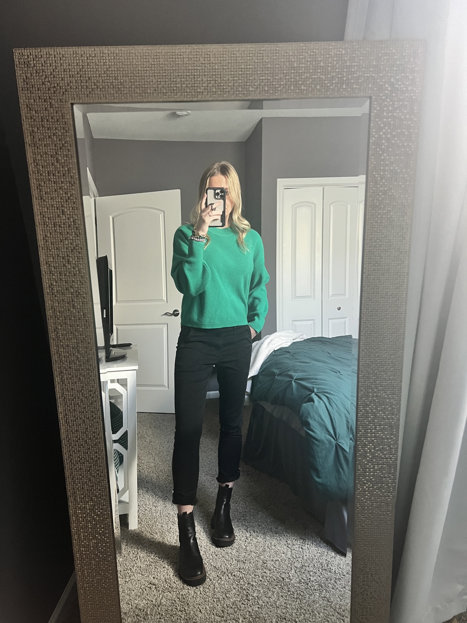 Under $30 cozy but not too hot sweater - good color for St. Patrick’s day too! #amazonfinds #amazon #stpatricksdaysweater #stpatricksday #workwear #casualwear

#LTKfindsunder50