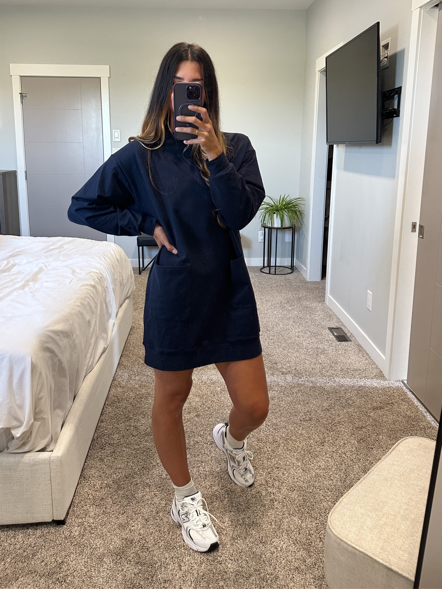 oversized hoodie dress outfit Page 4: Comfy Airport Outfits