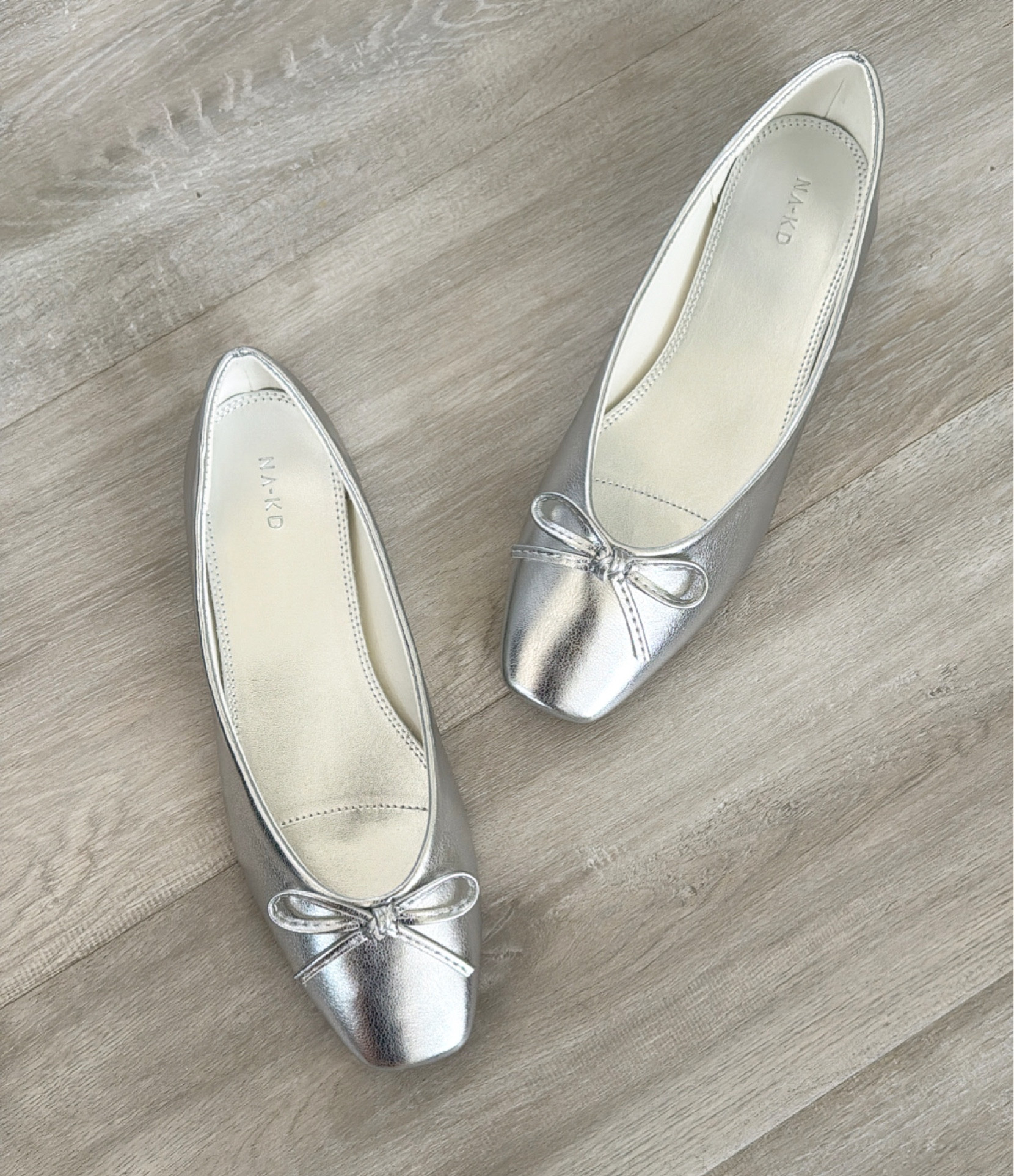 Metallic ballet flats are the perfect pre-fall shoe to dress up any fall outfit & add a feminine touch to jeans & a tee 💖

Such a versatile shoe & I always say when it comes to styling they are interchangeable with a loafer making them perfect for work outfits, back to school outfits, & going out outfits 🍸

Metallic ballet flats & the French girl aesthetic will continue to be part of pre-fall & fall trends & I’m already seeing them everywhere! 🩶🎀✨

I picked up these metallic ballet flats from NA-KD whilst they were on sale because I loved the square toe specifically which is also on trend for fall but I naturally gravitate towards square toed shoes. I tagged similar that are even more affordable 💸

#LTKSeasonal #LTKsalealert #LTKfindsunder50